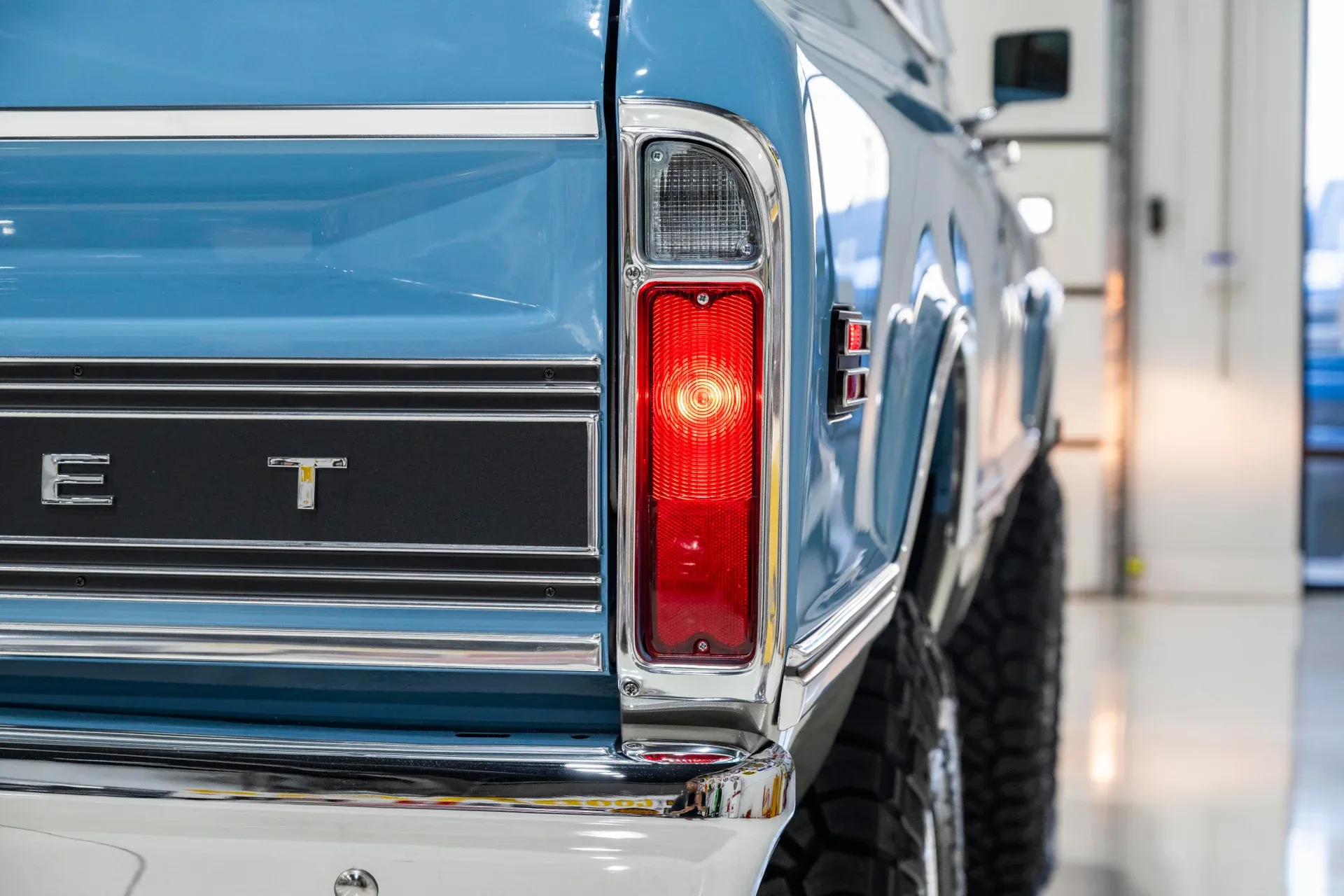 restored-1970-chevrolet-k5-blazer-for-sale-72