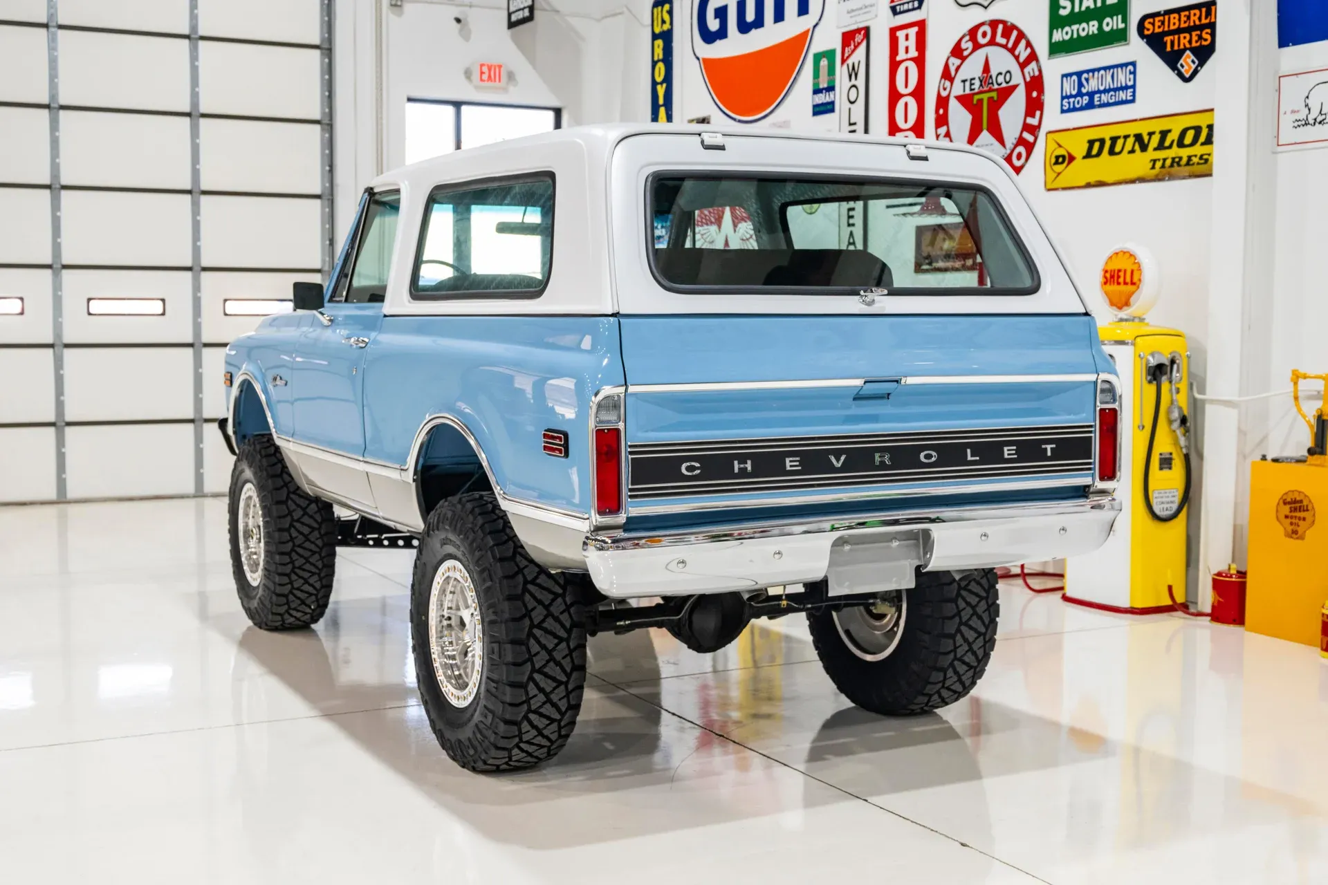 restored-1970-chevrolet-k5-blazer-for-sale-8