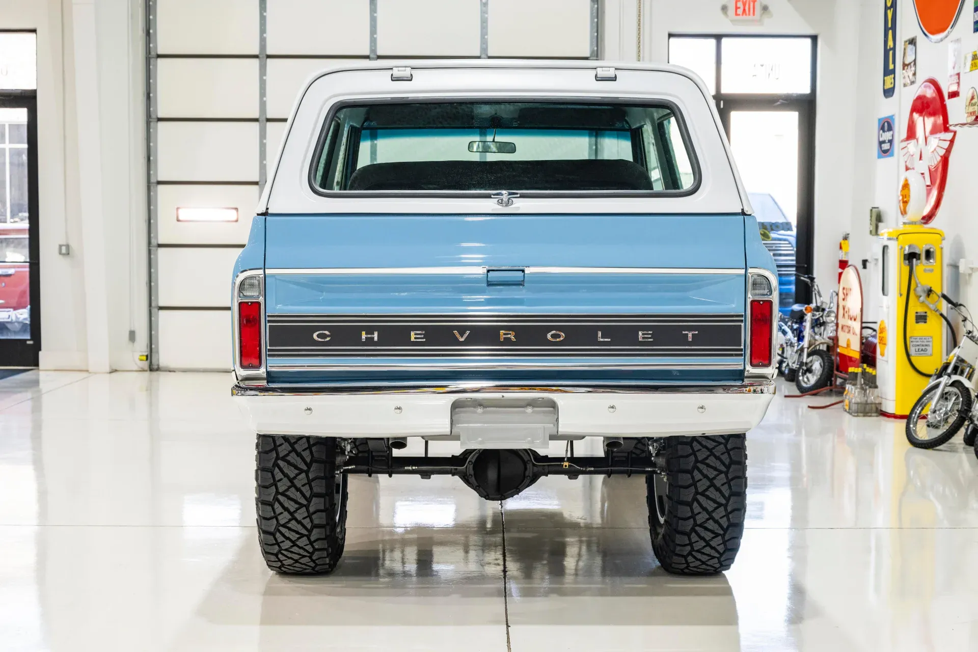 restored-1970-chevrolet-k5-blazer-for-sale-9