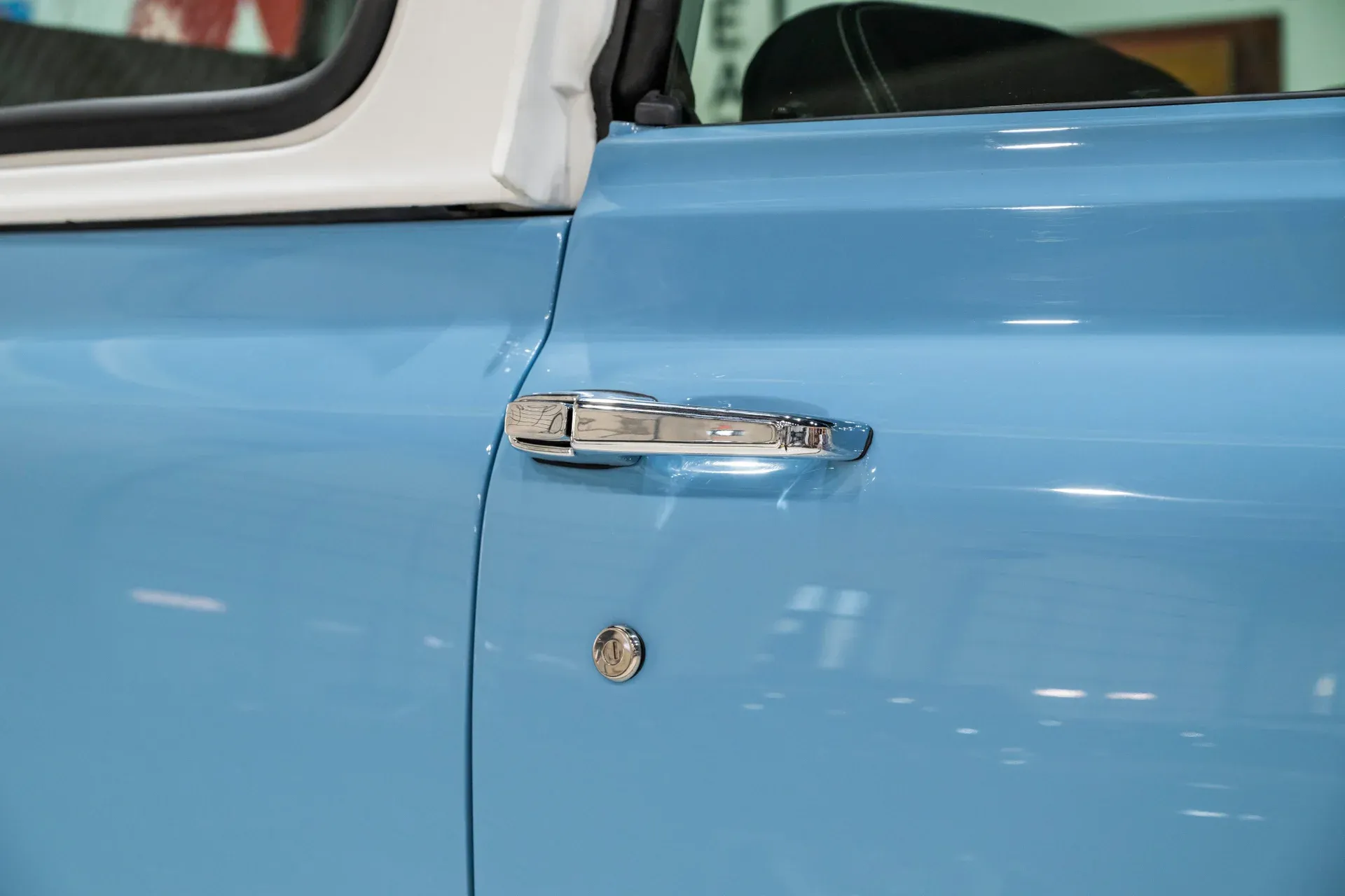 restored-1970-chevrolet-k5-blazer-for-sale-90