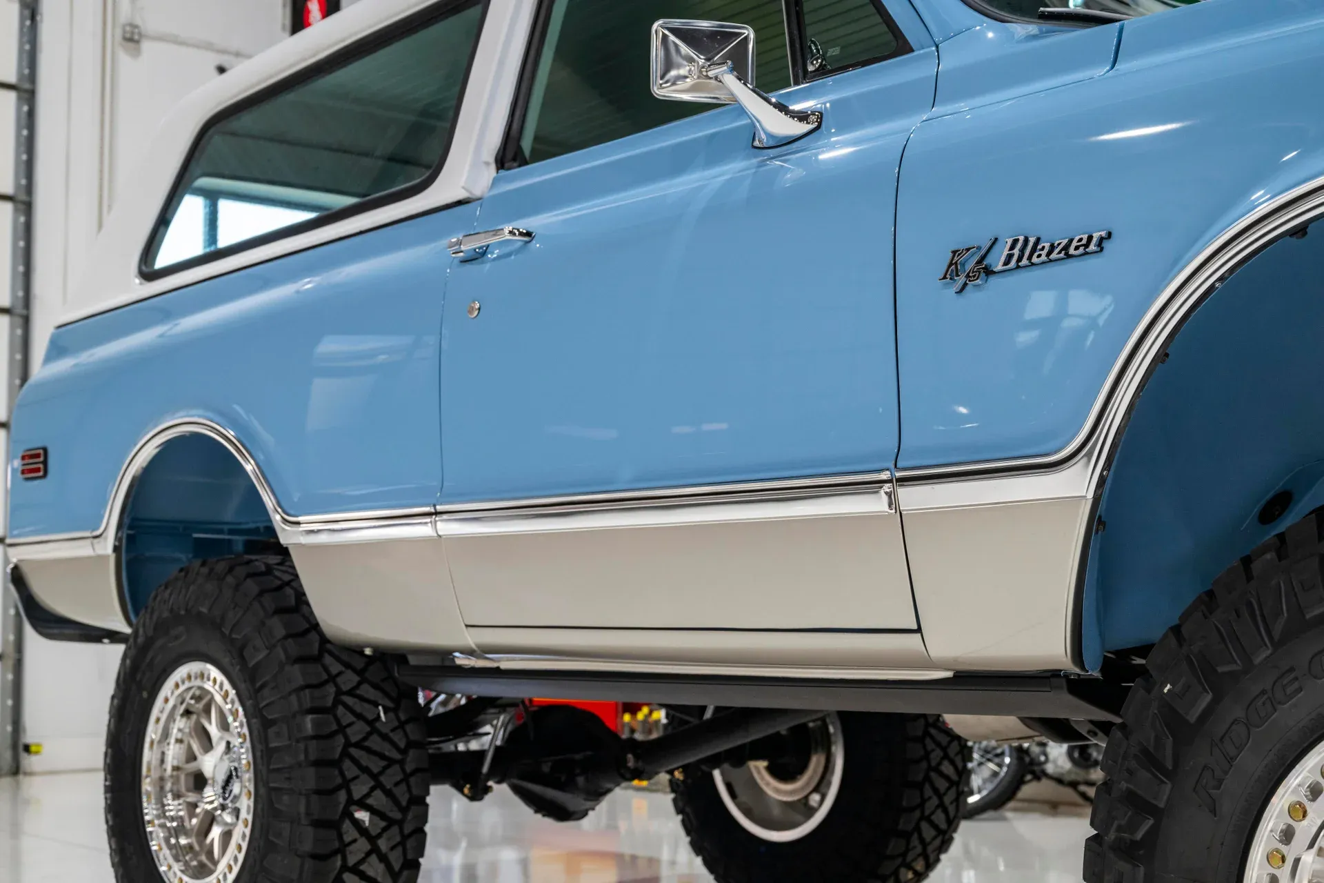 restored-1970-chevrolet-k5-blazer-for-sale-92