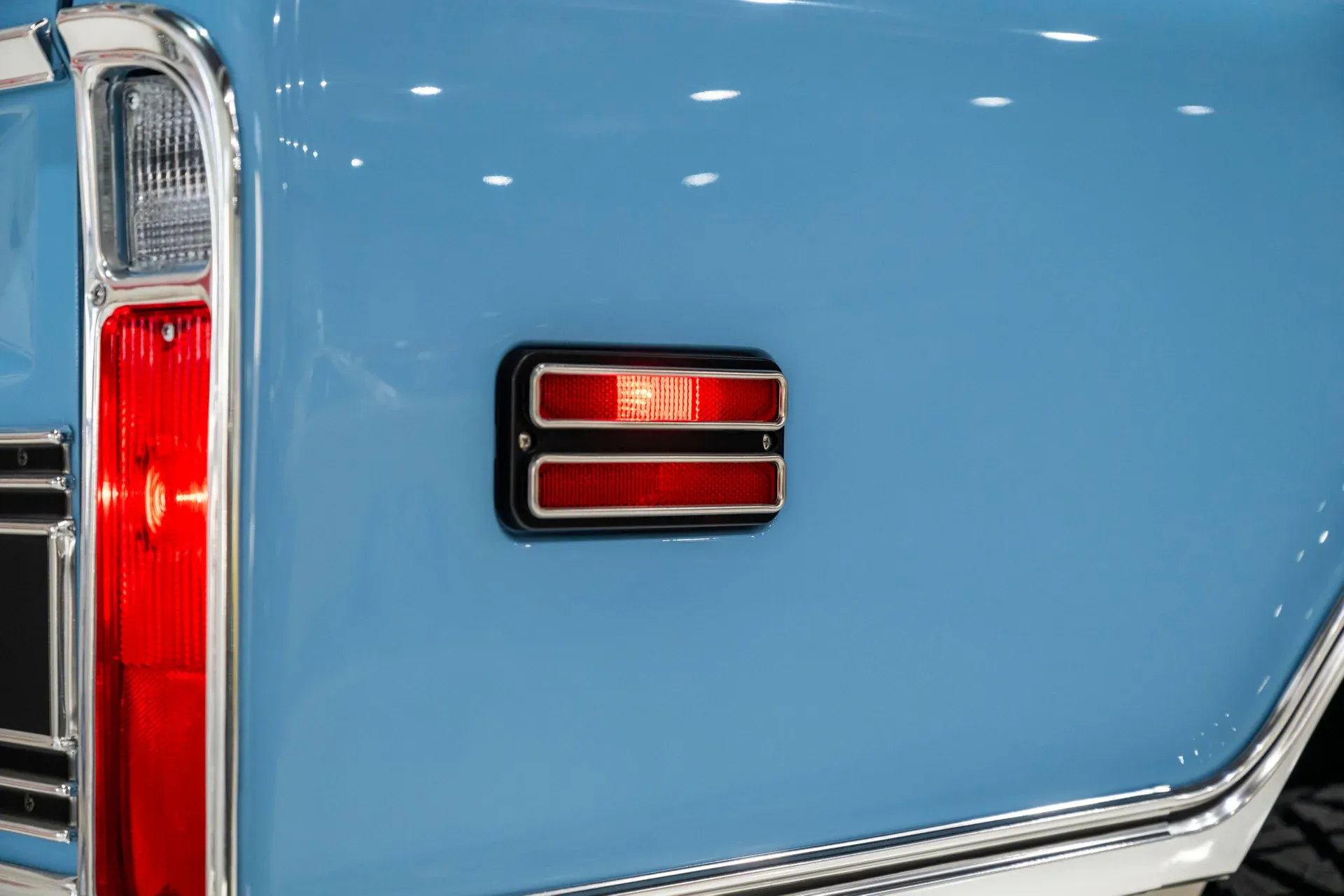 restored-1970-chevrolet-k5-blazer-for-sale-95