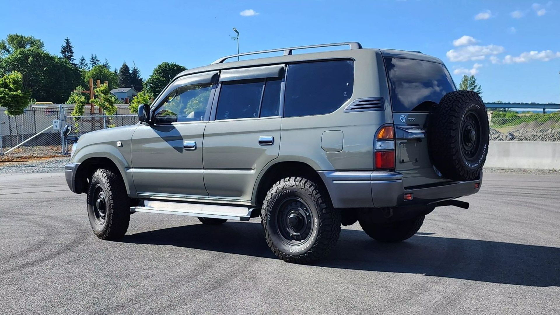 rhd-land-crusier-prado-for-sale-05