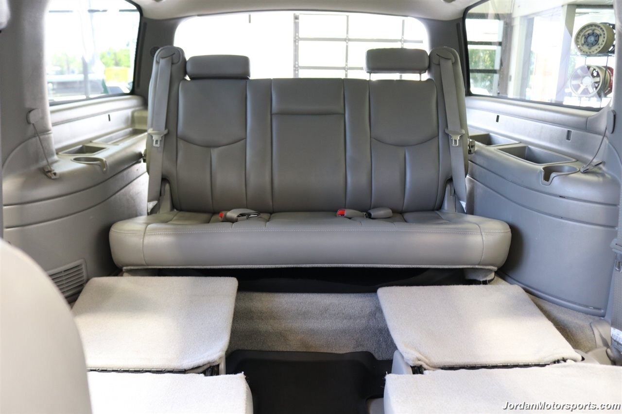 supercharged-2006-chevrolet-suburban-for-sale-19