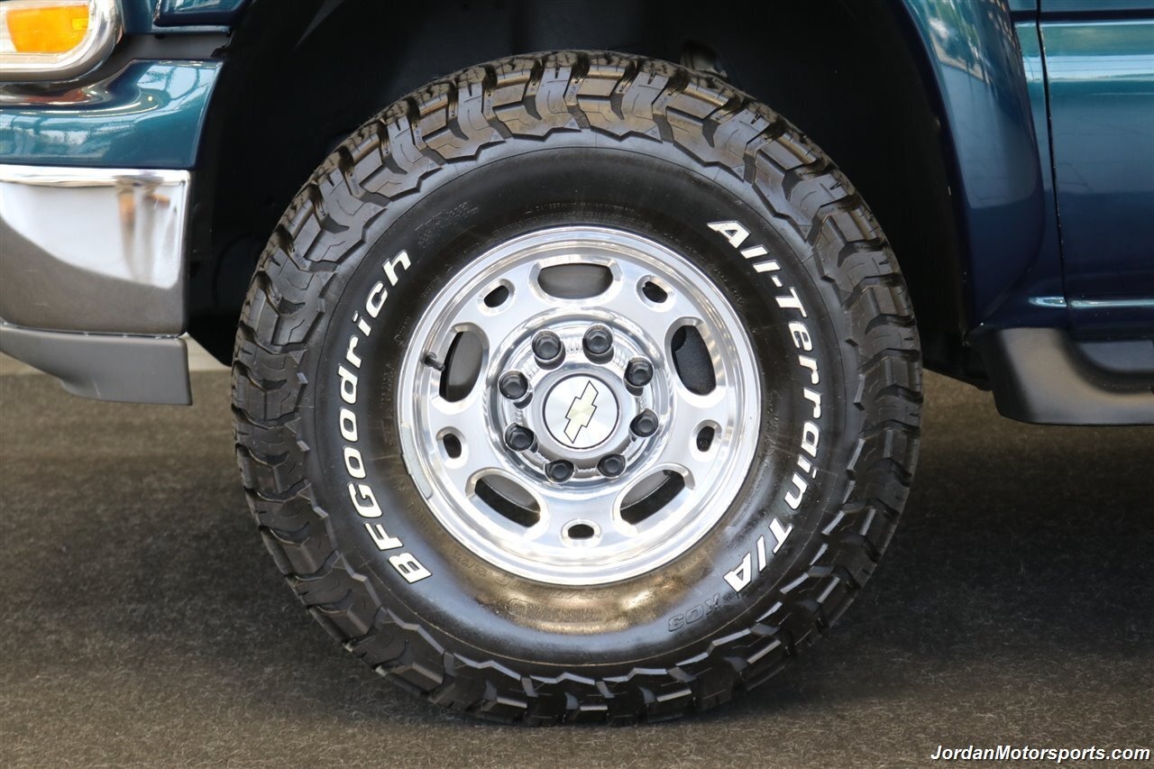 supercharged-2006-chevrolet-suburban-for-sale-22