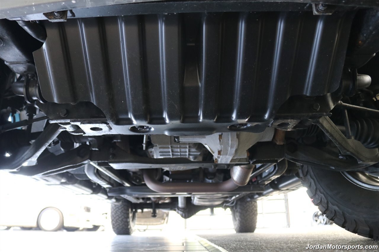 supercharged-2006-chevrolet-suburban-for-sale-25