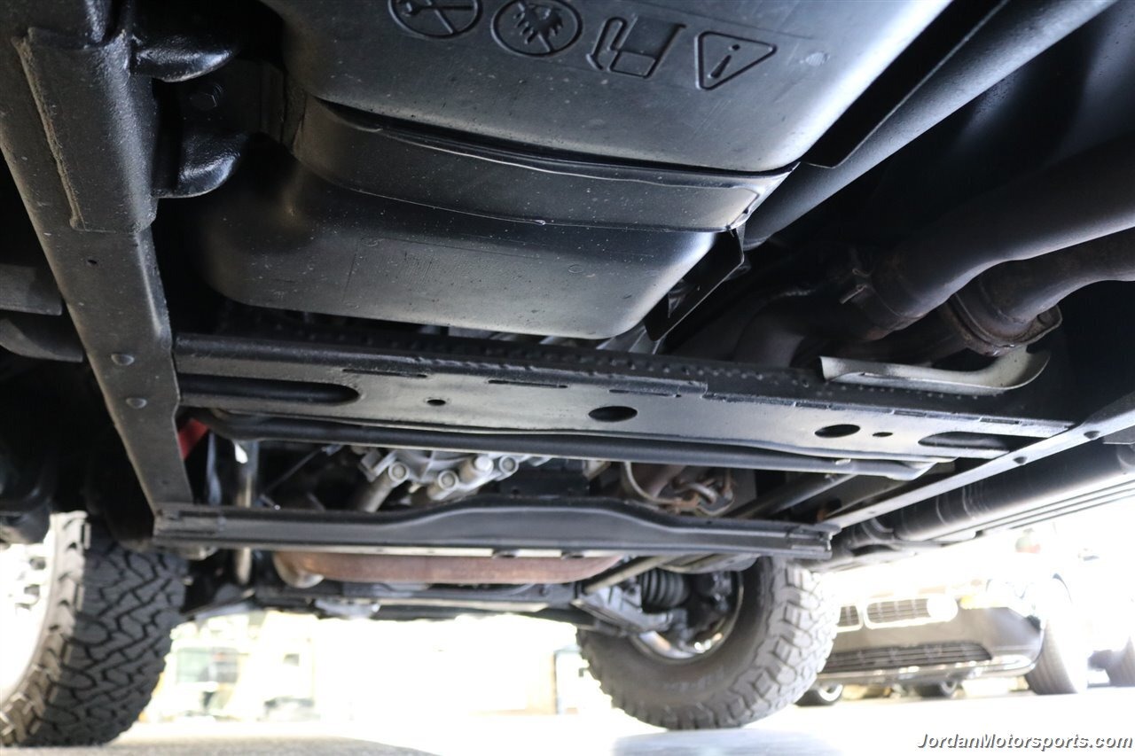 supercharged-2006-chevrolet-suburban-for-sale-27