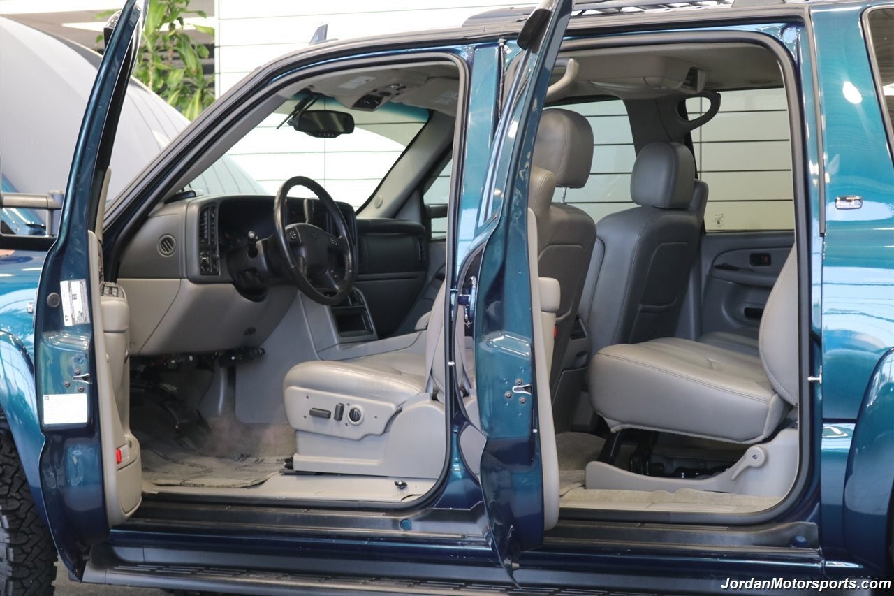 supercharged-2006-chevrolet-suburban-for-sale-37
