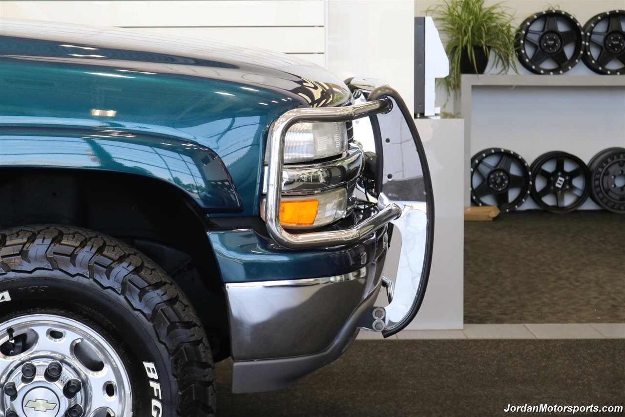 supercharged-2006-chevrolet-suburban-for-sale-42