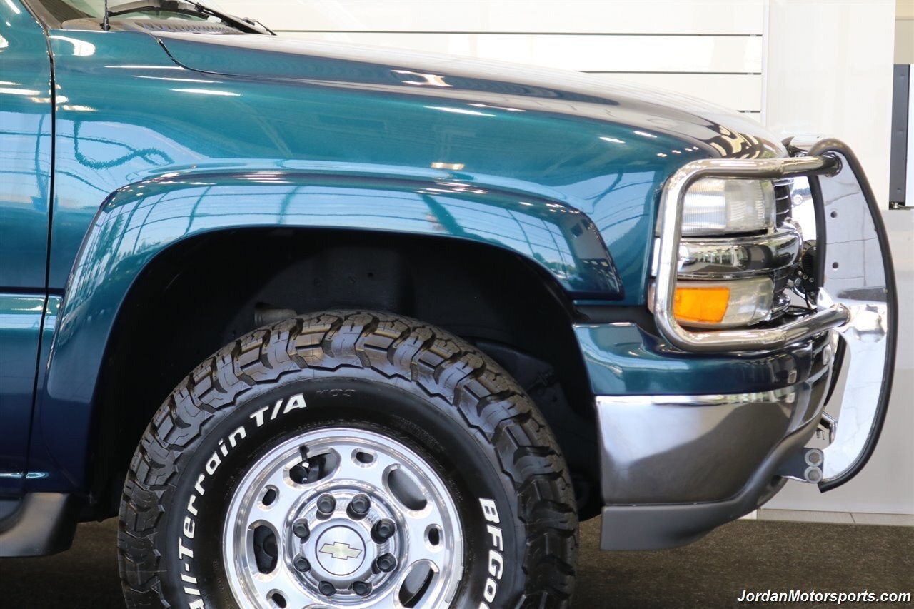 supercharged-2006-chevrolet-suburban-for-sale-44