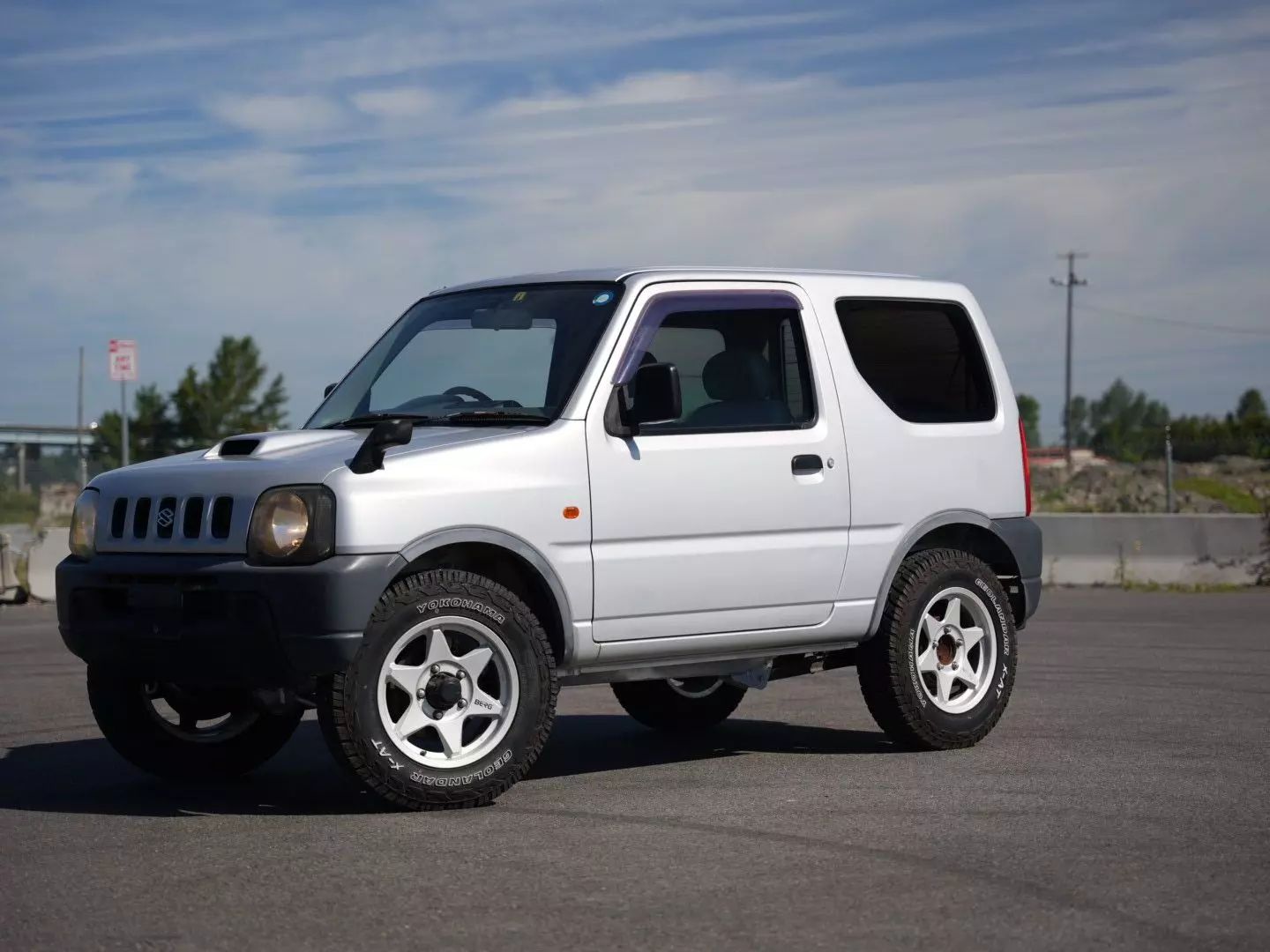 suzuki-jimny-silver-for-sale-03