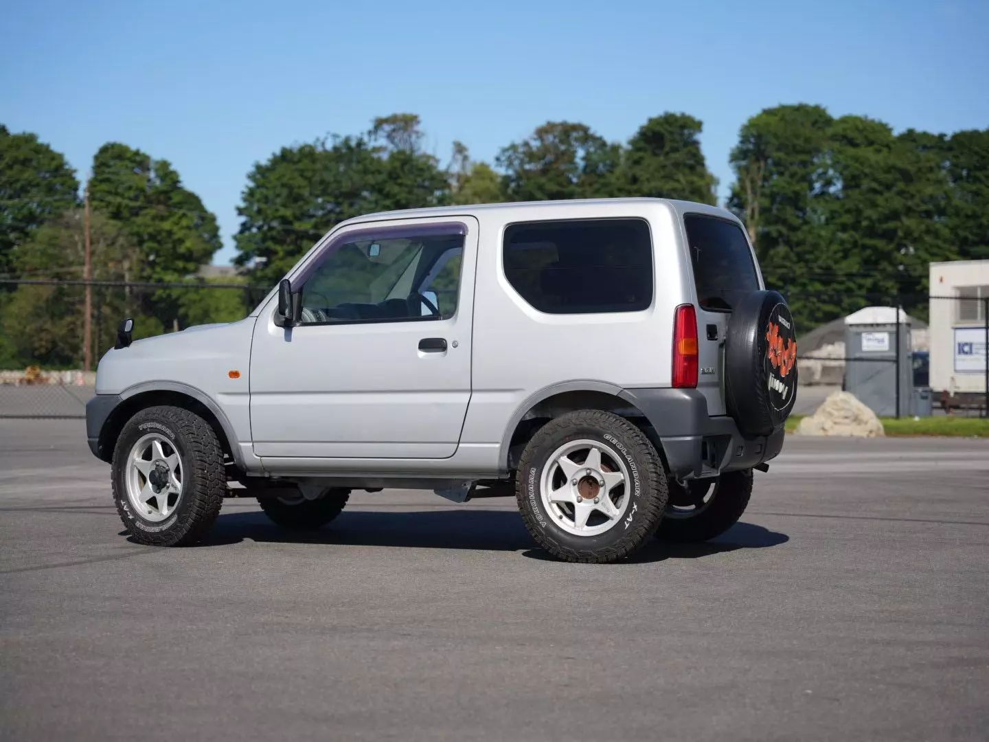suzuki-jimny-silver-for-sale-07