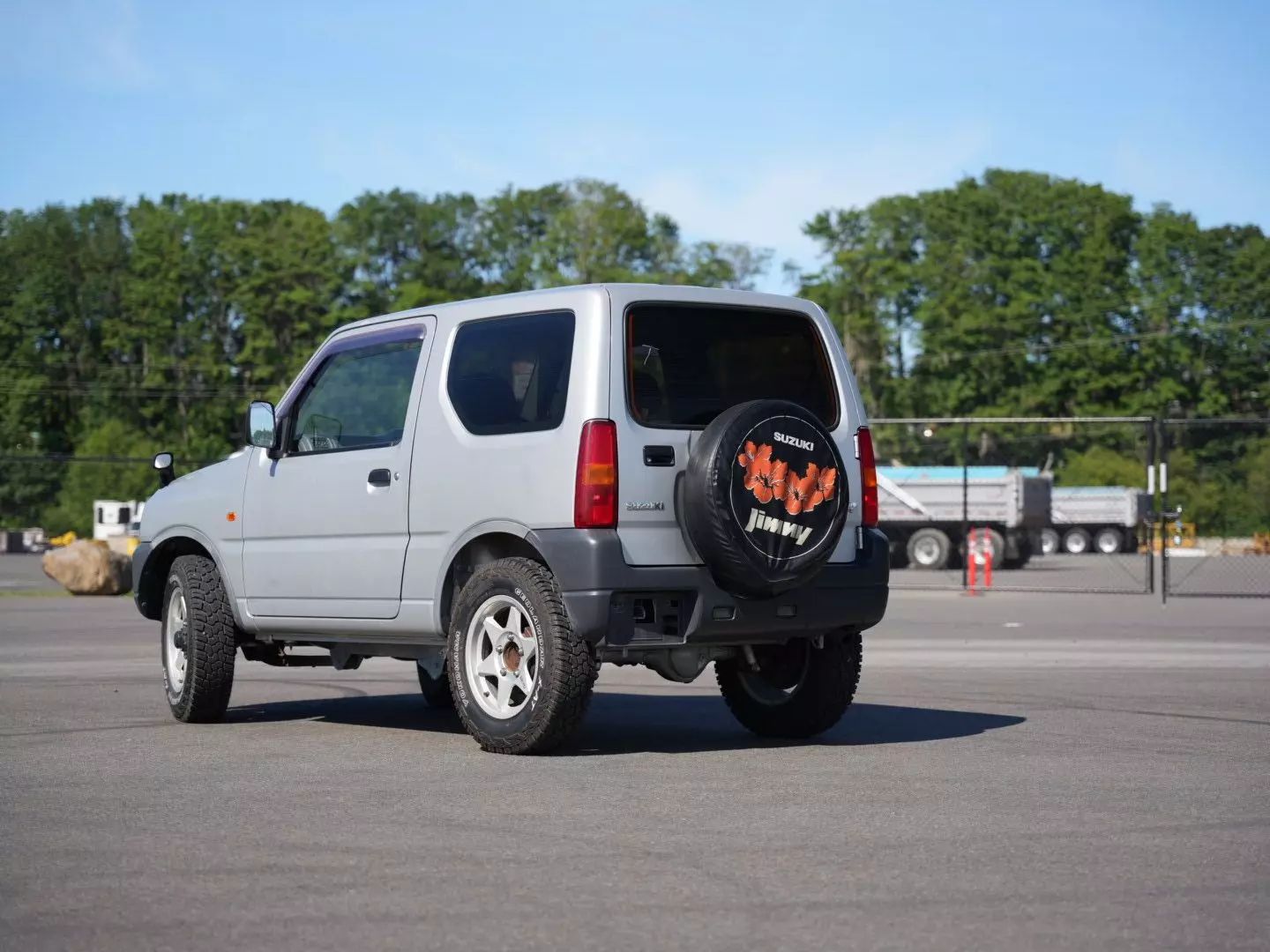 suzuki-jimny-silver-for-sale-09