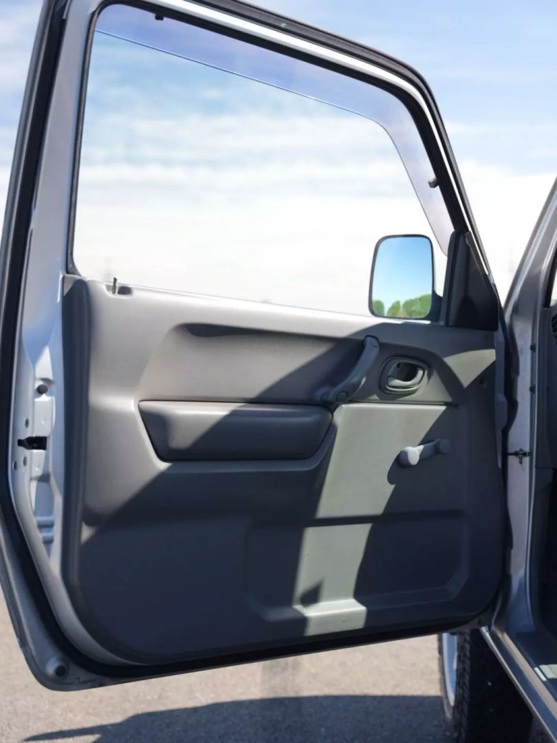 suzuki-jimny-silver-for-sale-18
