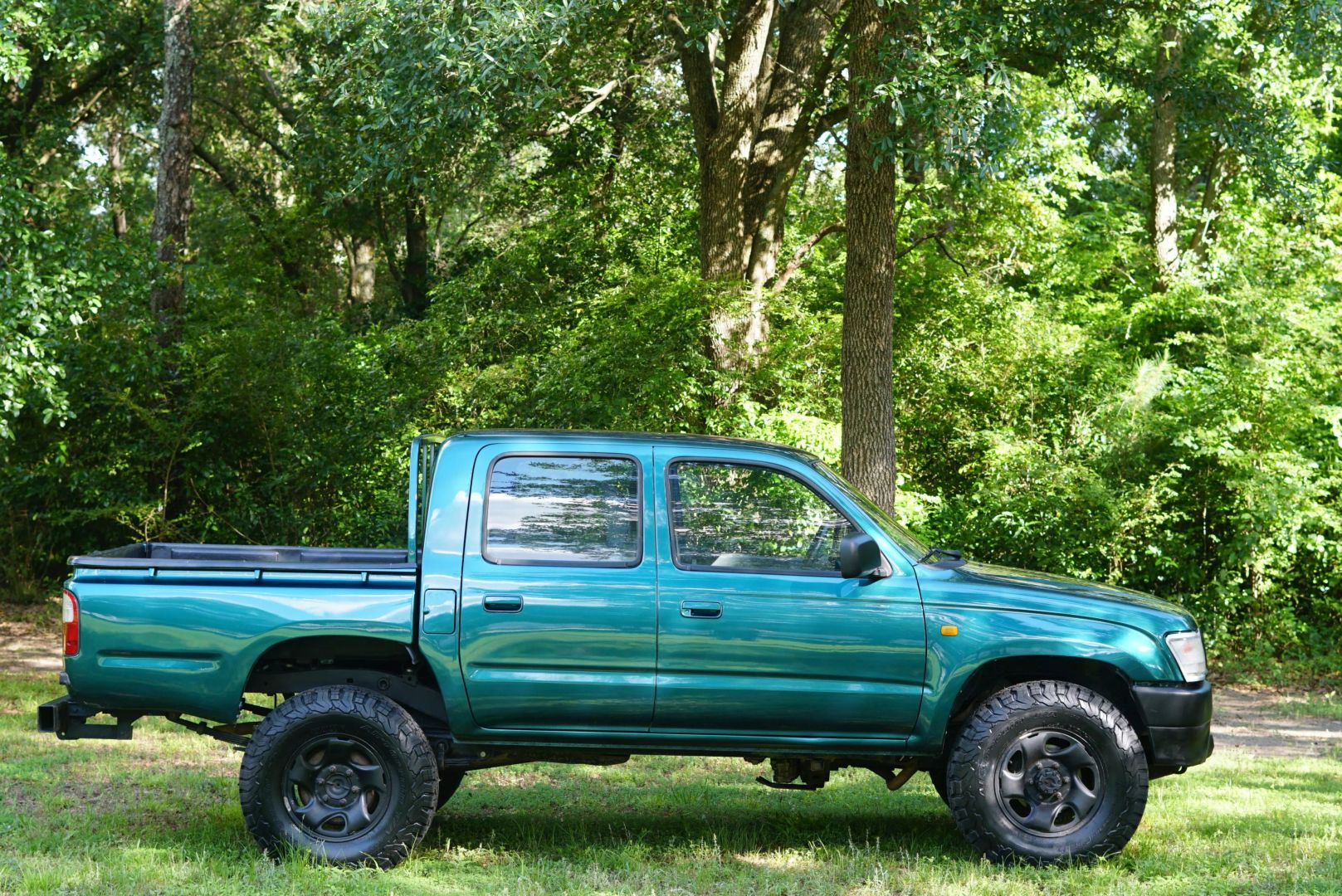 toyota-hilux-for-sale-01