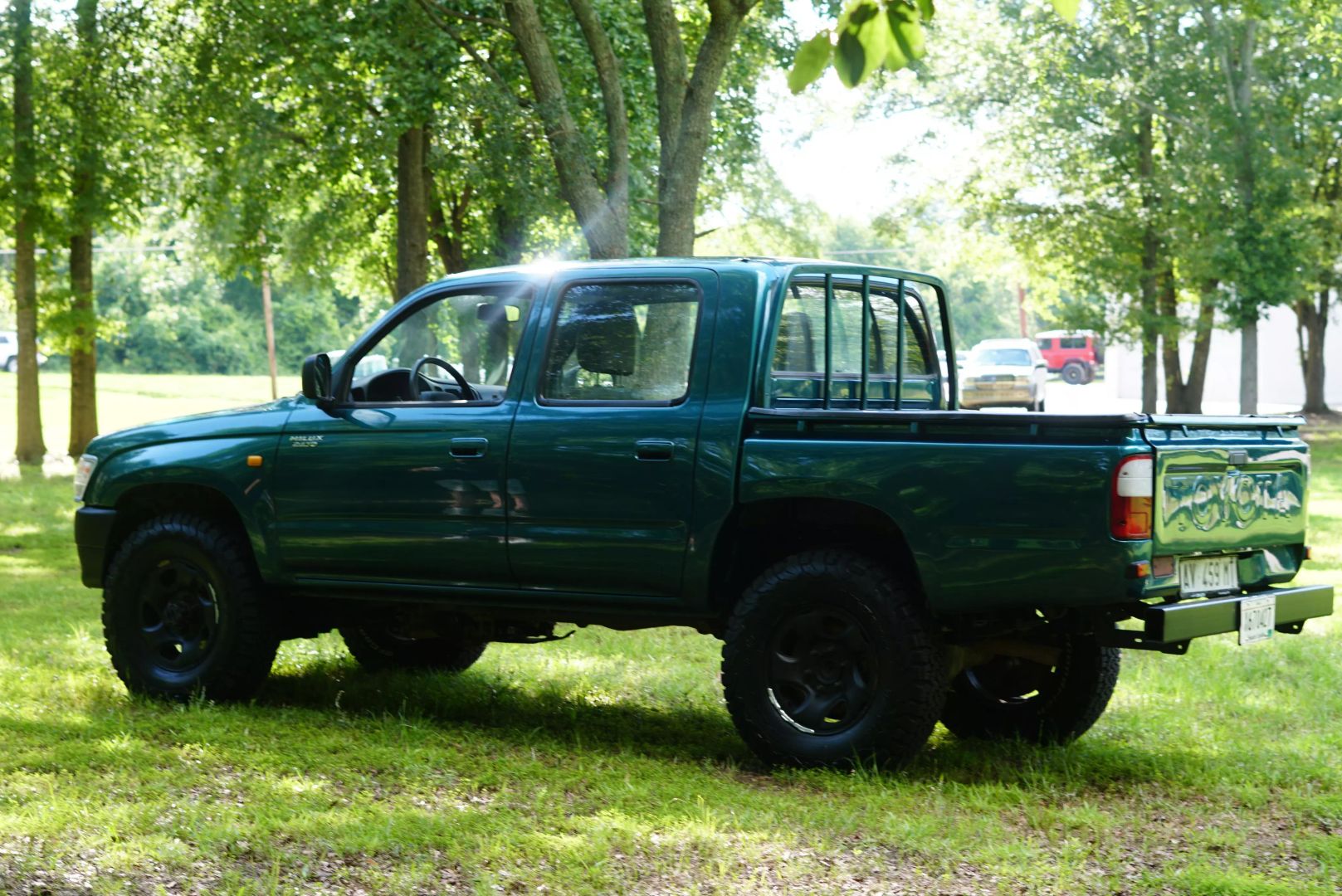 toyota-hilux-for-sale-02