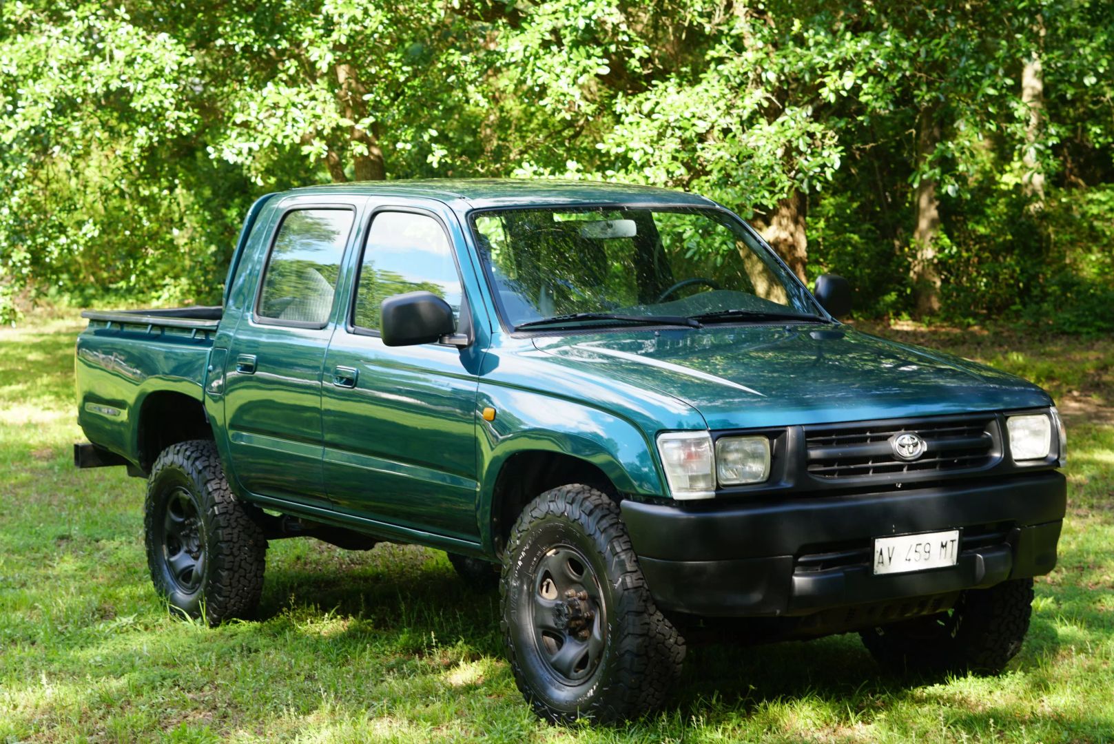 toyota-hilux-for-sale-03