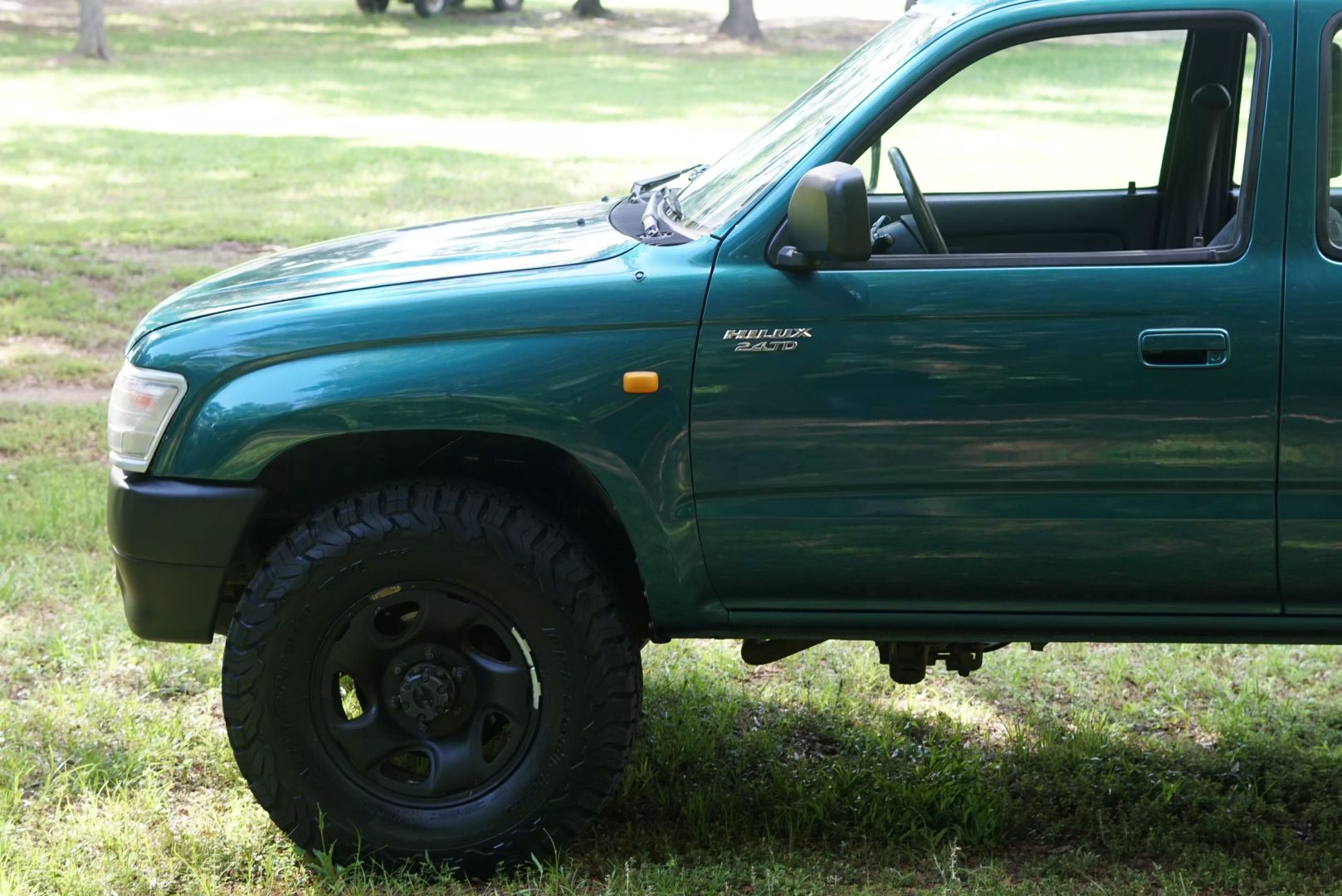 toyota-hilux-for-sale-09