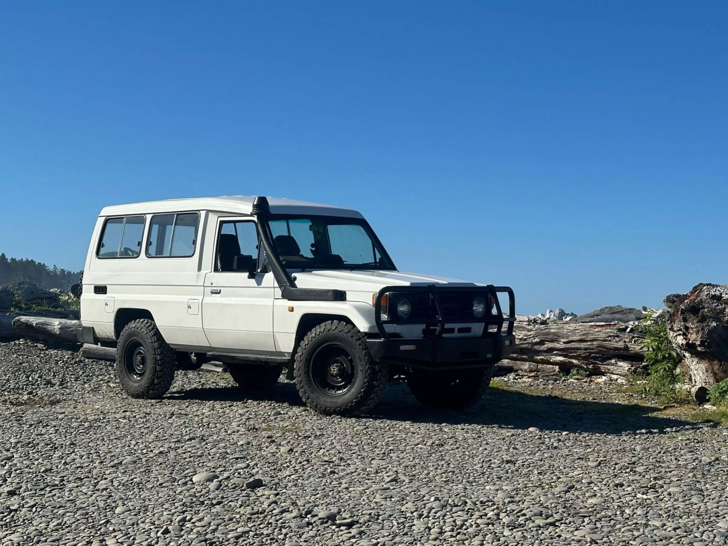 toyota-land-cruiser-troopy-for-sale-02