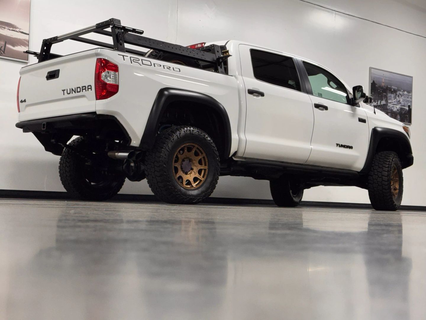 toyota-tundra-crewmax-for-sale-06