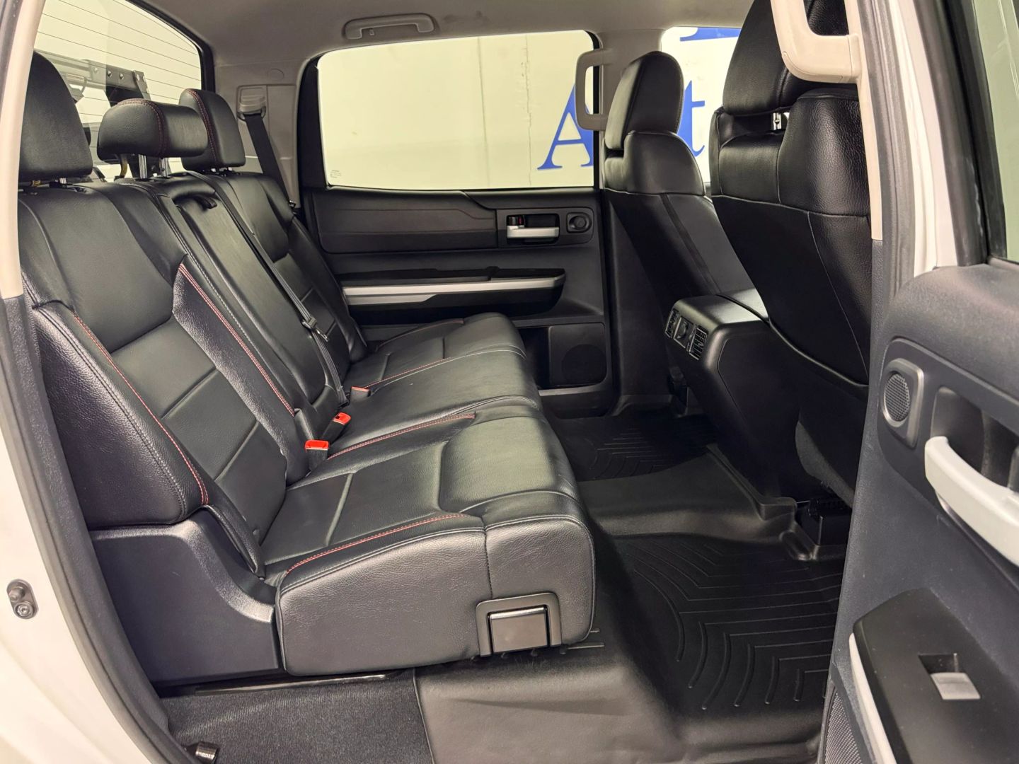 toyota-tundra-crewmax-for-sale-29