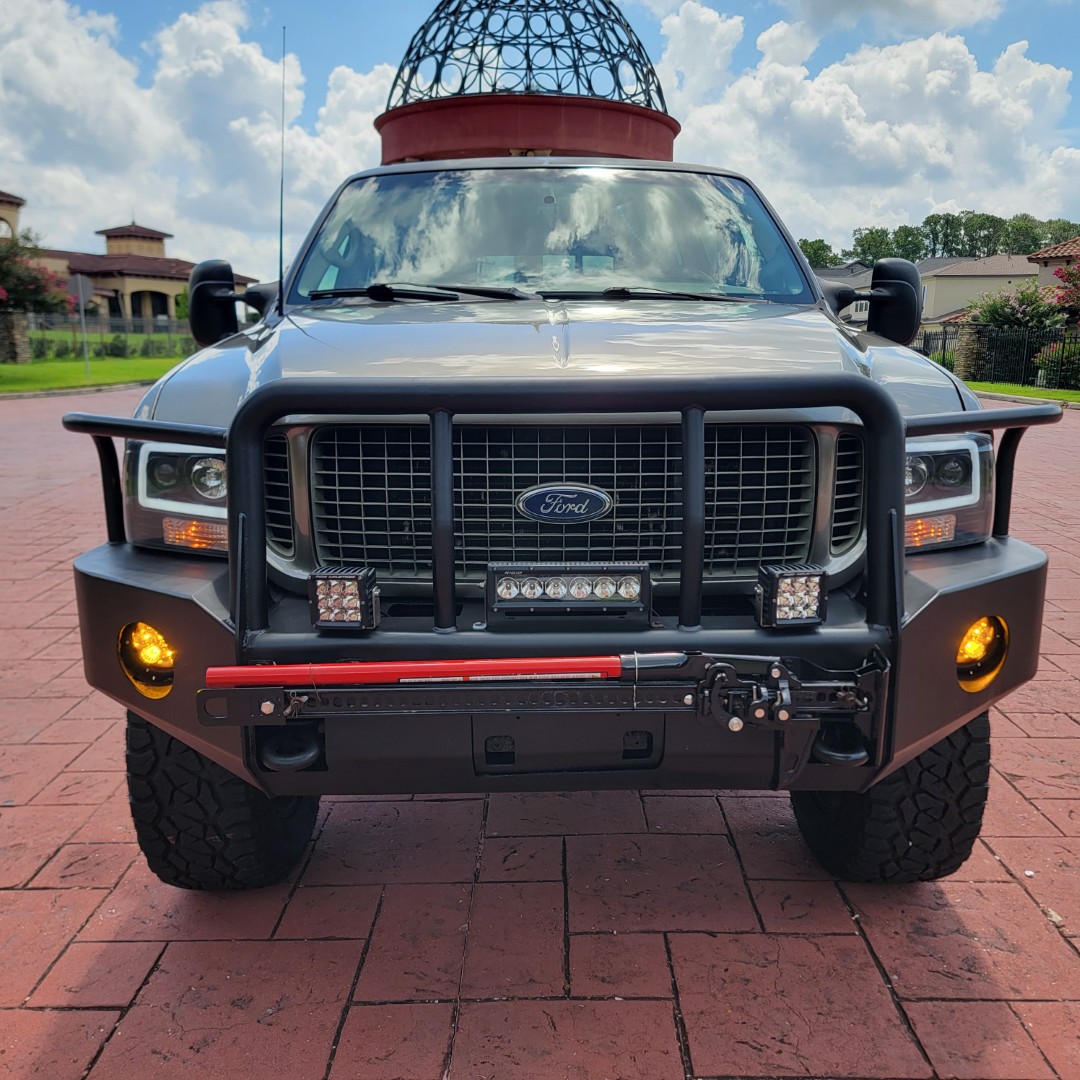 02FordExcursion_for-sale-texas-02