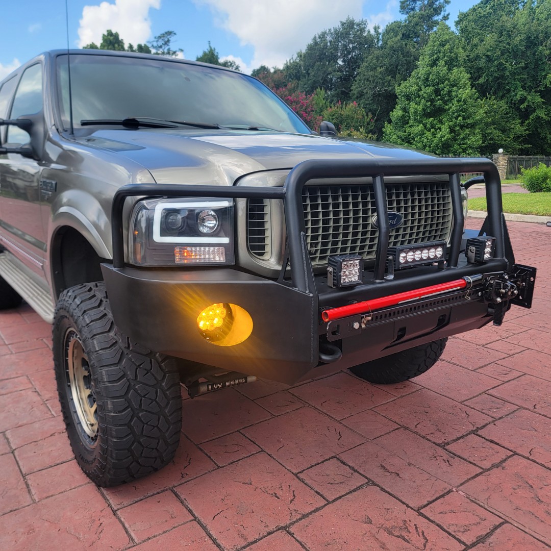 02FordExcursion_for-sale-texas-06