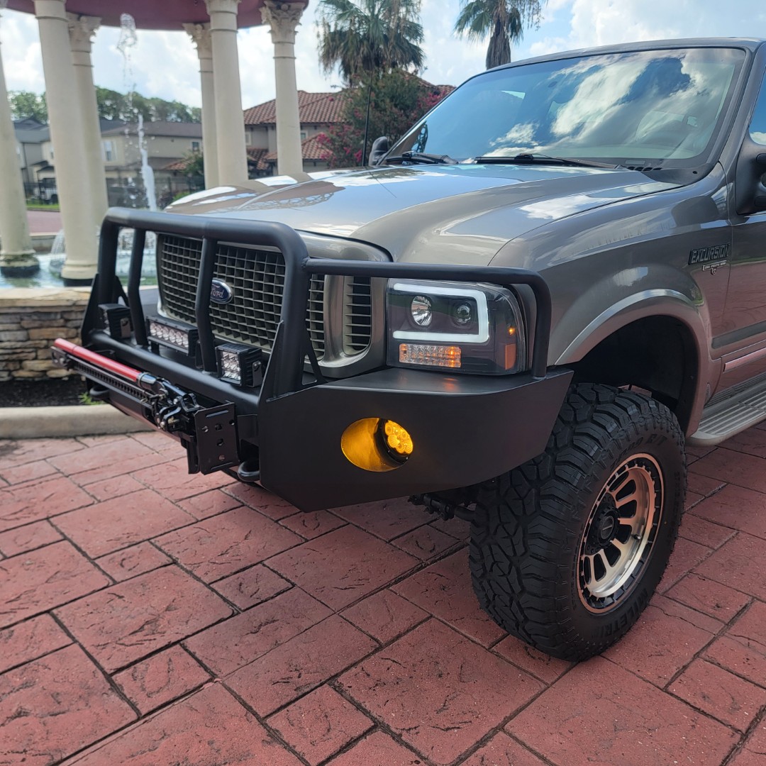 02FordExcursion_for-sale-texas-07