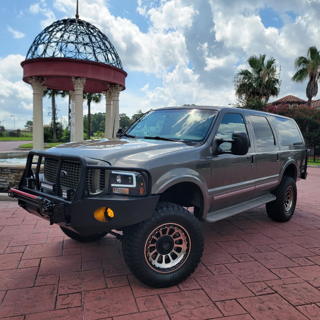 02FordExcursion_for-sale-texas-11