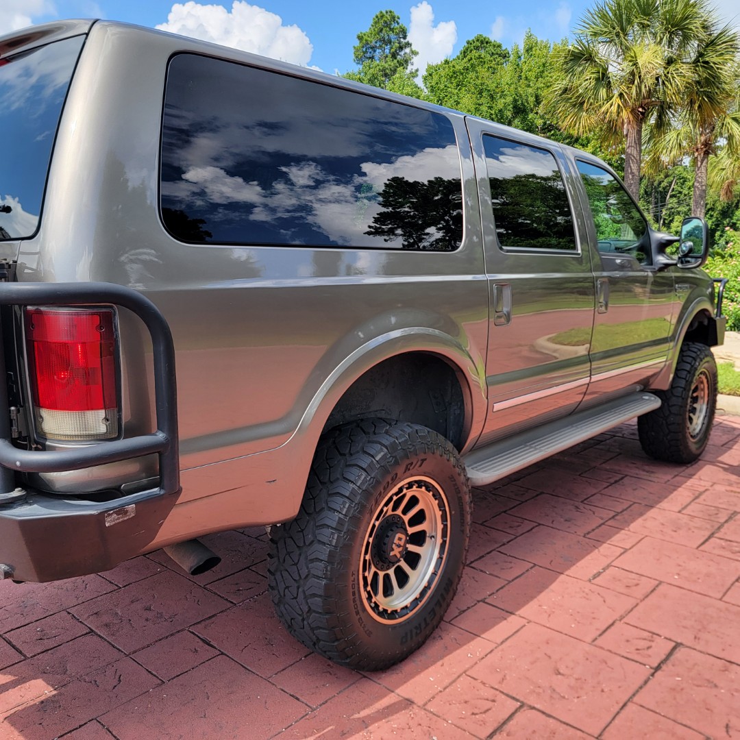 02FordExcursion_for-sale-texas-14