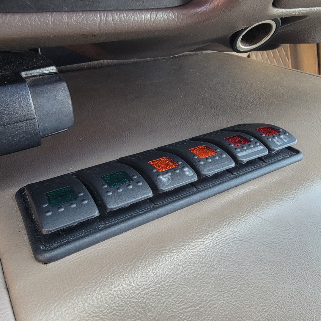 02FordExcursion_for-sale-texas-25
