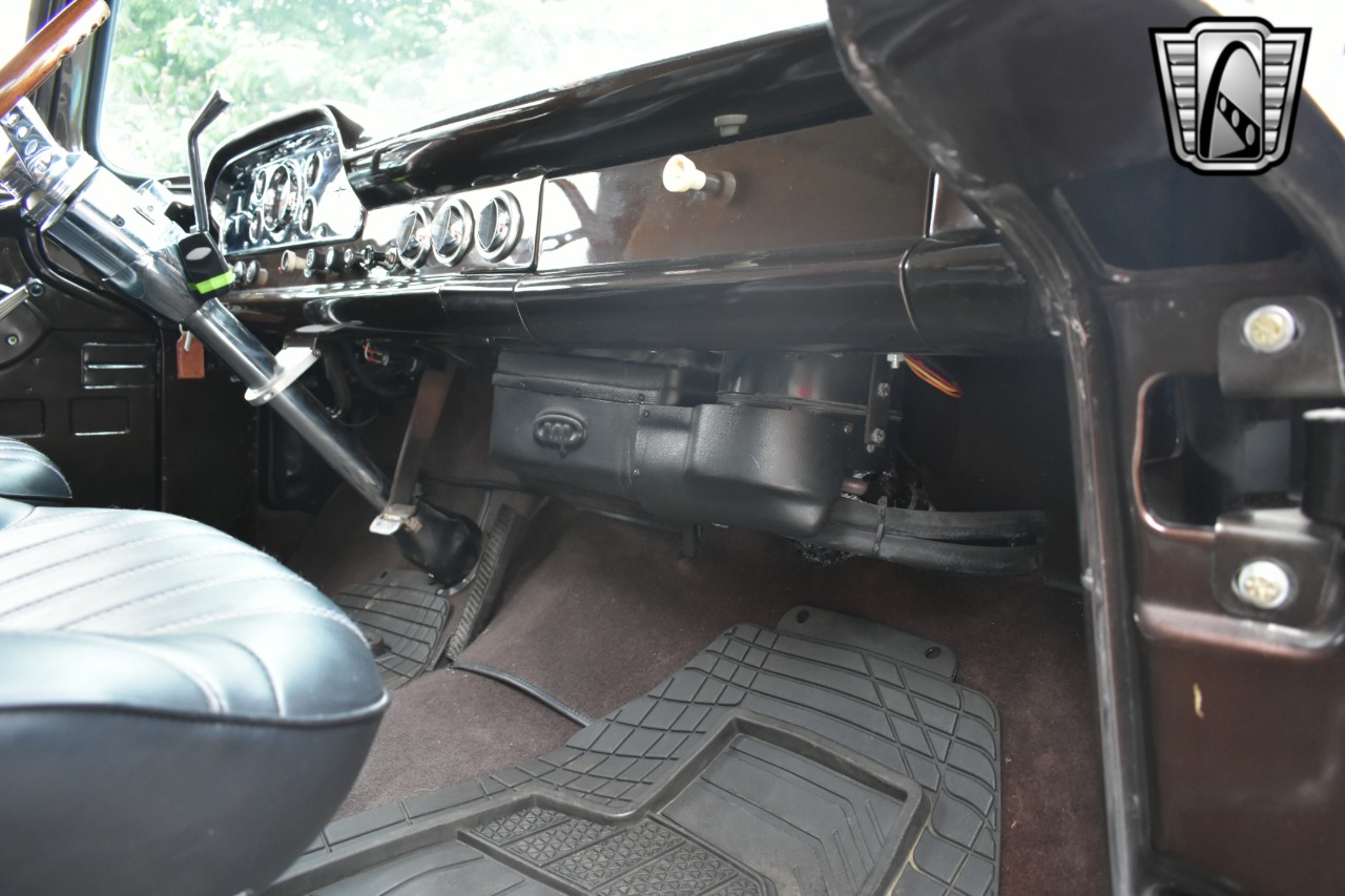 1960-ford-panel-truck-for-sale-44