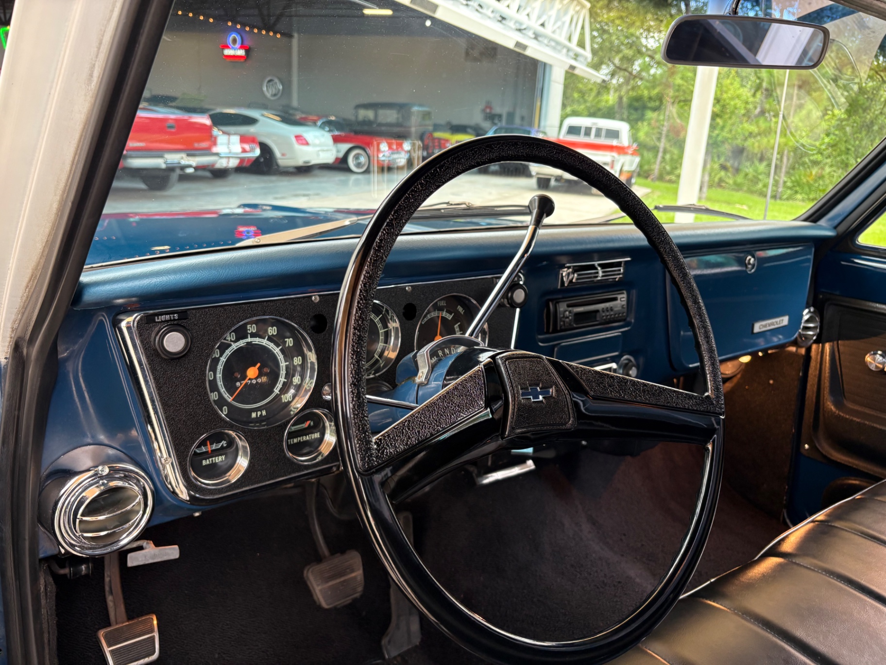 1969-chevrolet-c10-cheyenne-11