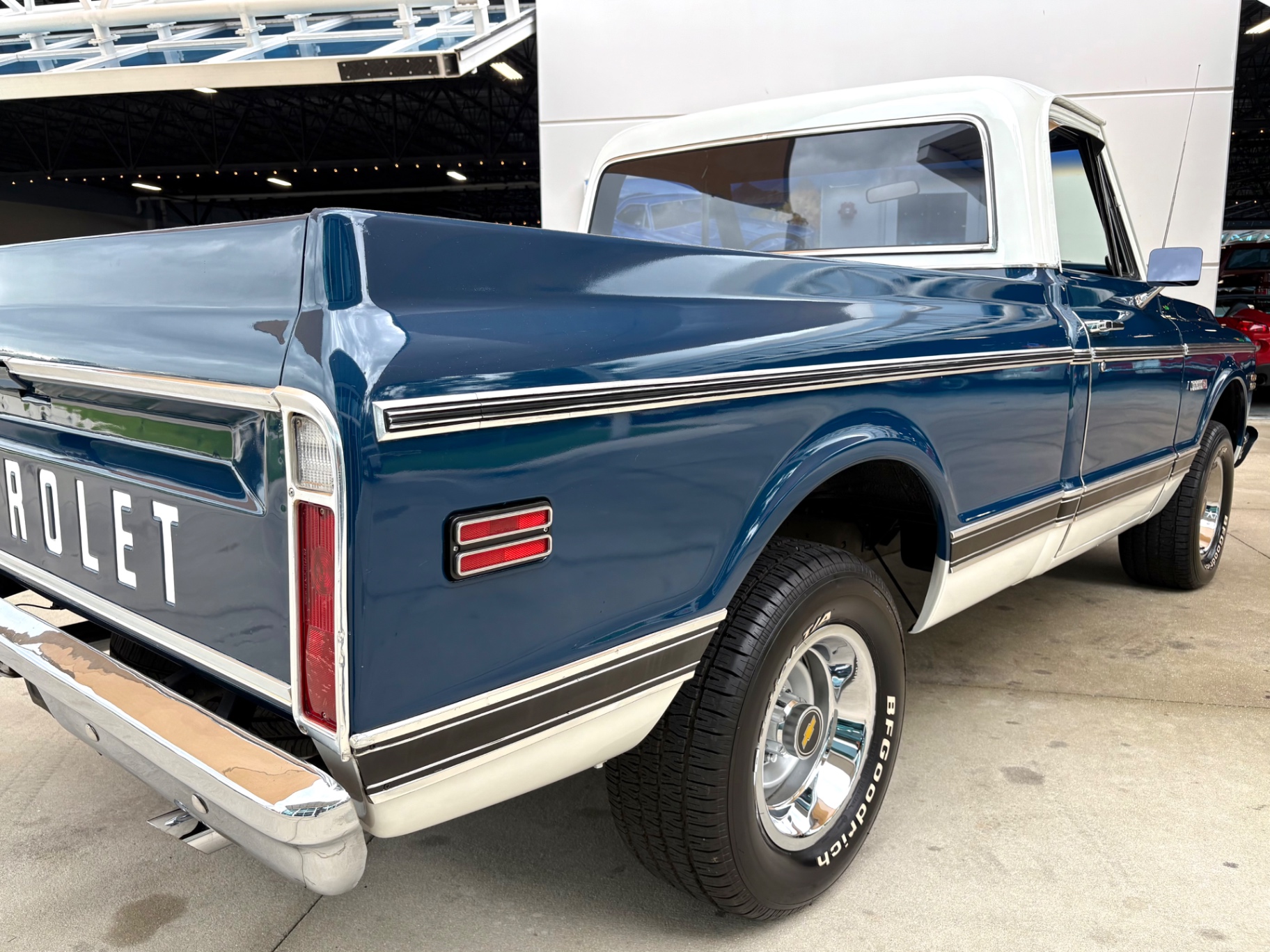 1969-chevrolet-c10-cheyenne-23