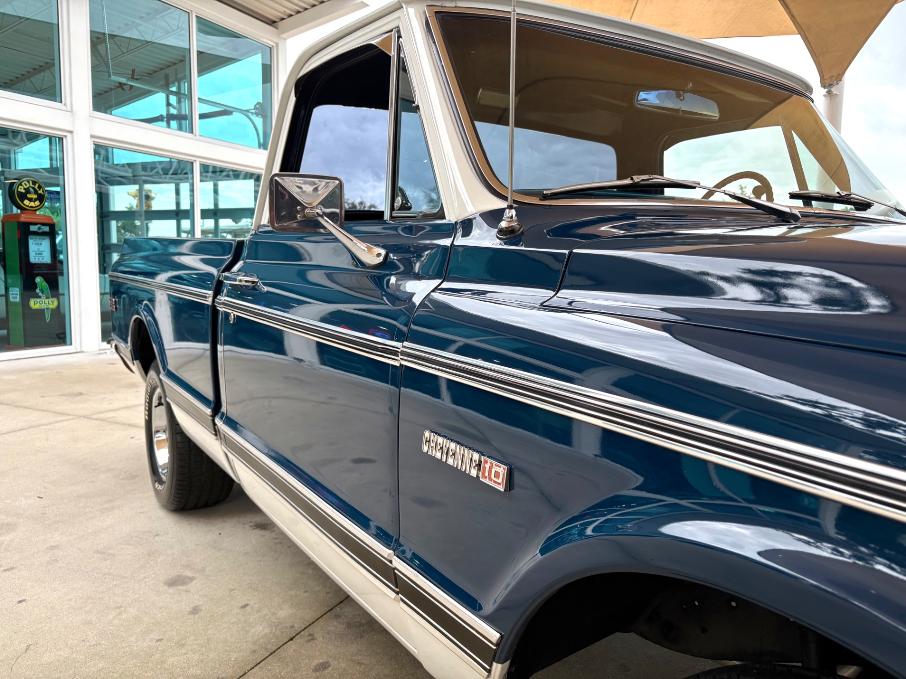 1969-chevrolet-c10-cheyenne-35
