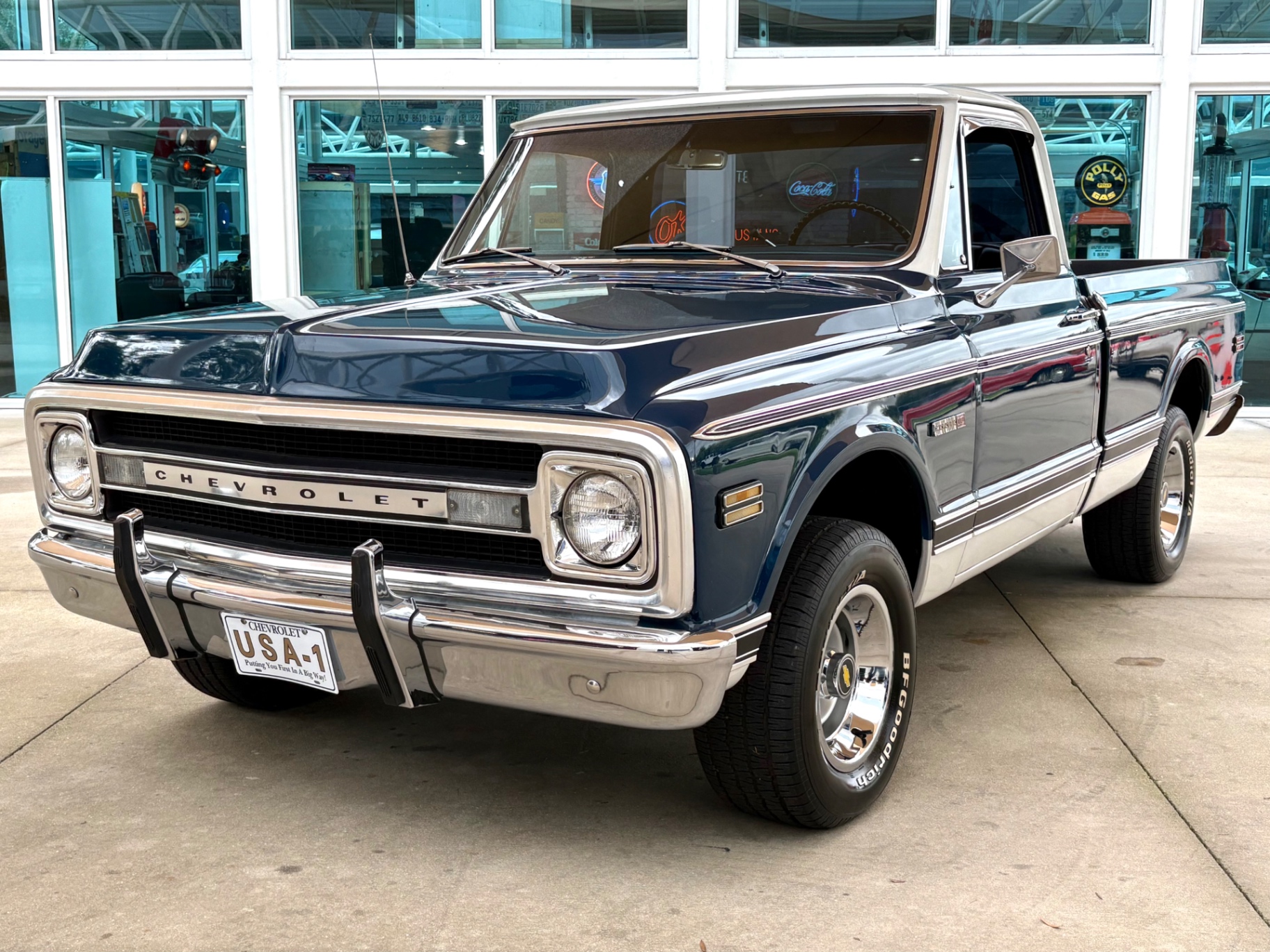 1969-chevrolet-c10-cheyenne-39
