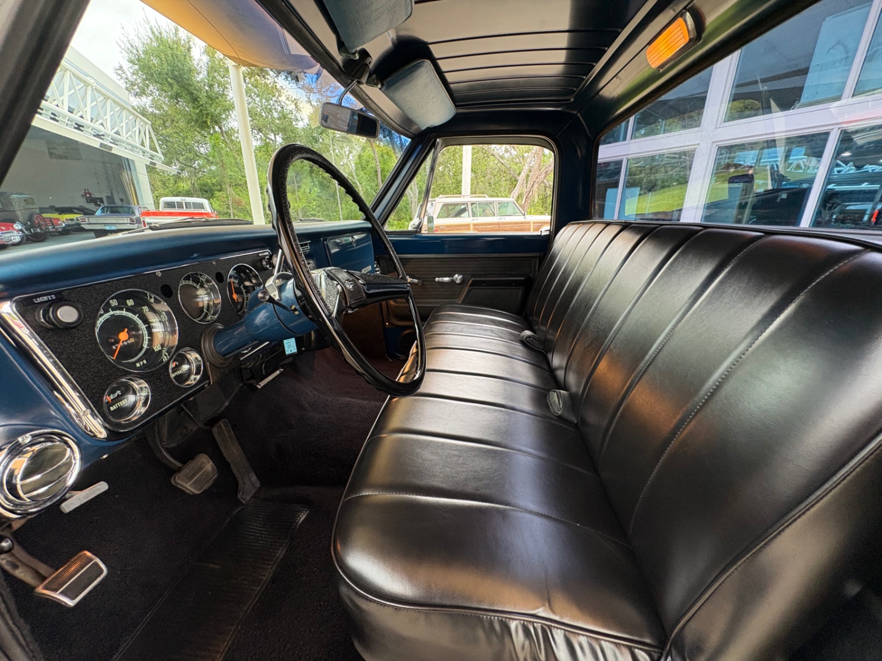 1969-chevrolet-c10-cheyenne-41