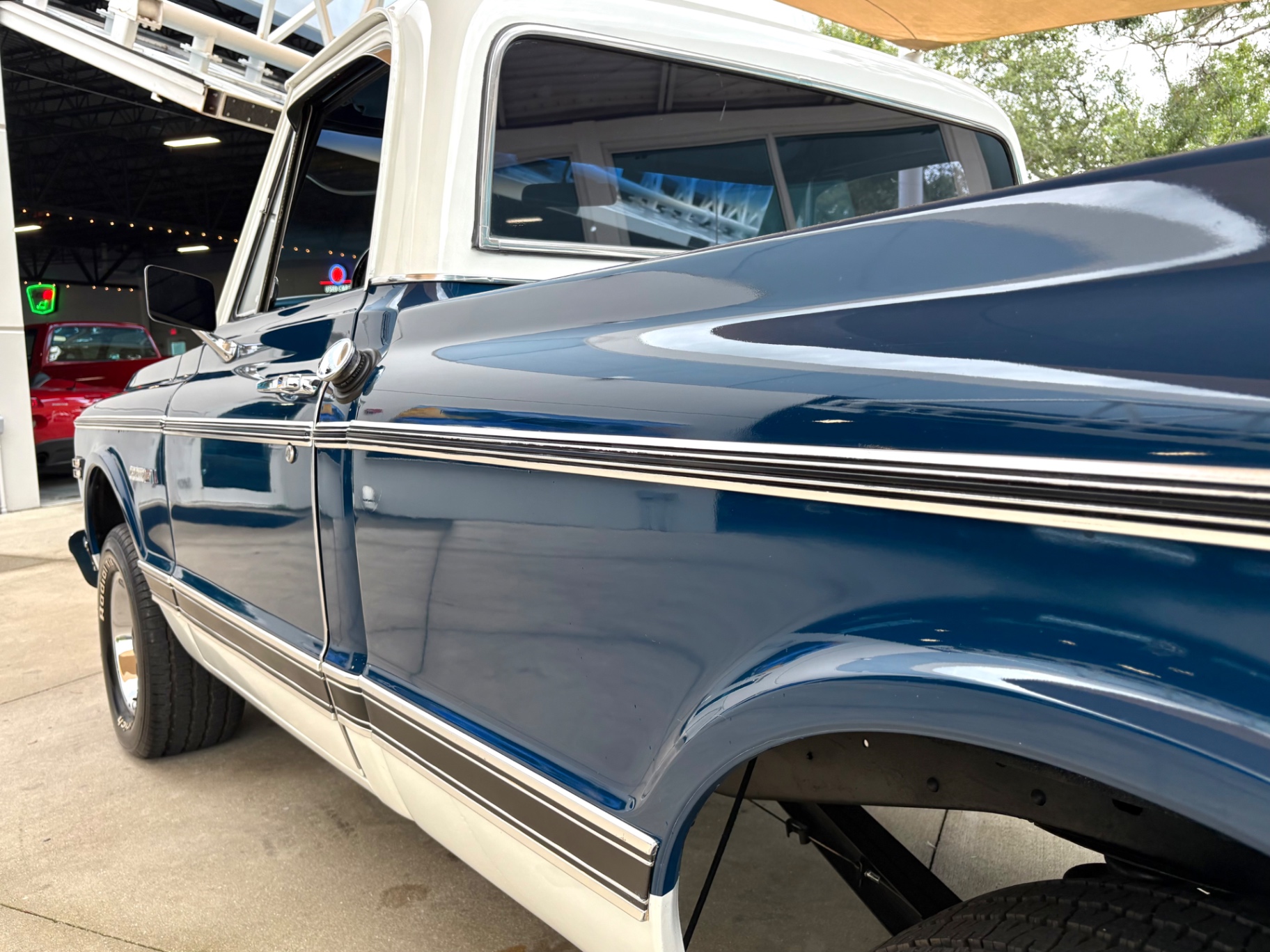 1969-chevrolet-c10-cheyenne-49