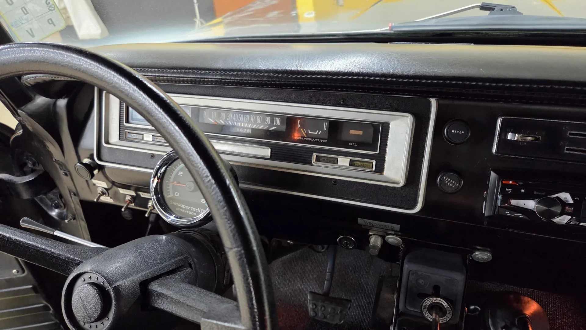1970-dodge-power-wagon-w200 (98)