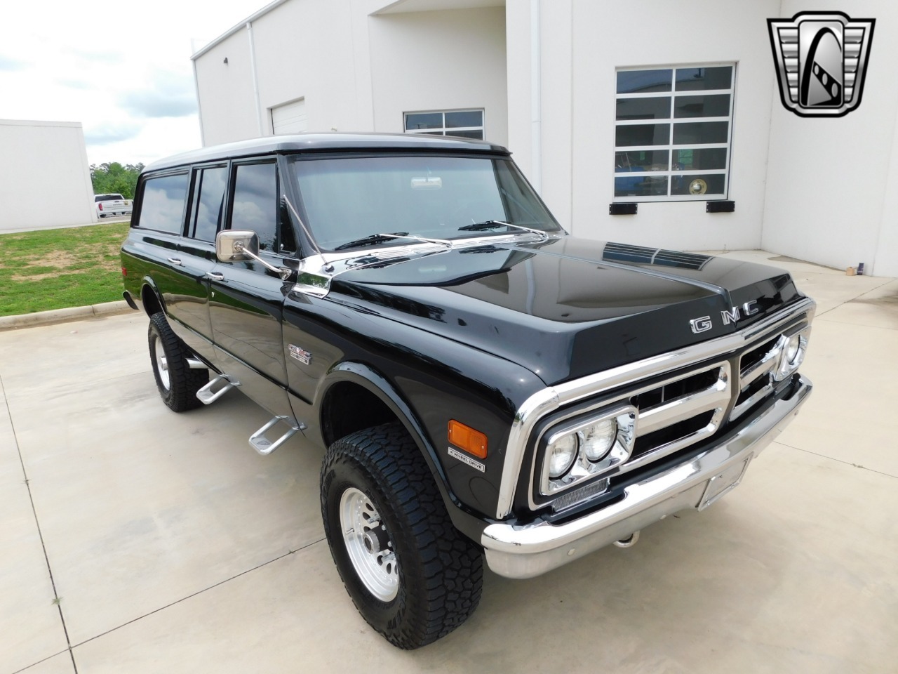 1972-gmc-suburban-restomod (110)
