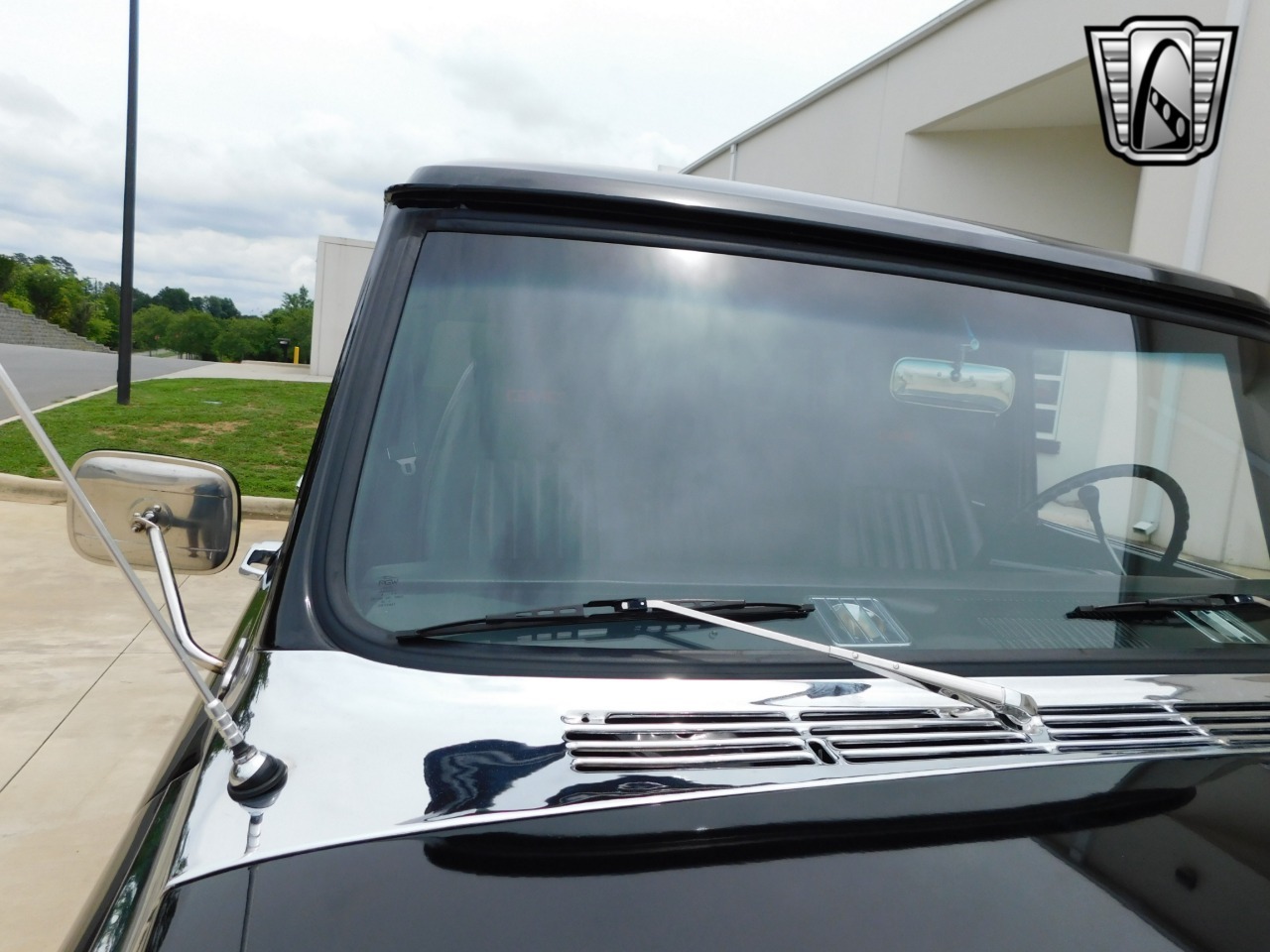 1972-gmc-suburban-restomod (14)