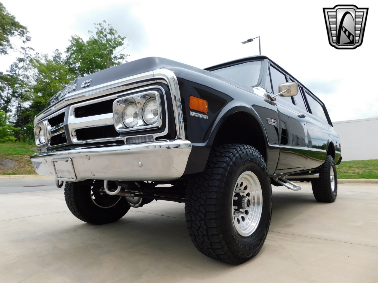 1972-gmc-suburban-restomod (144)