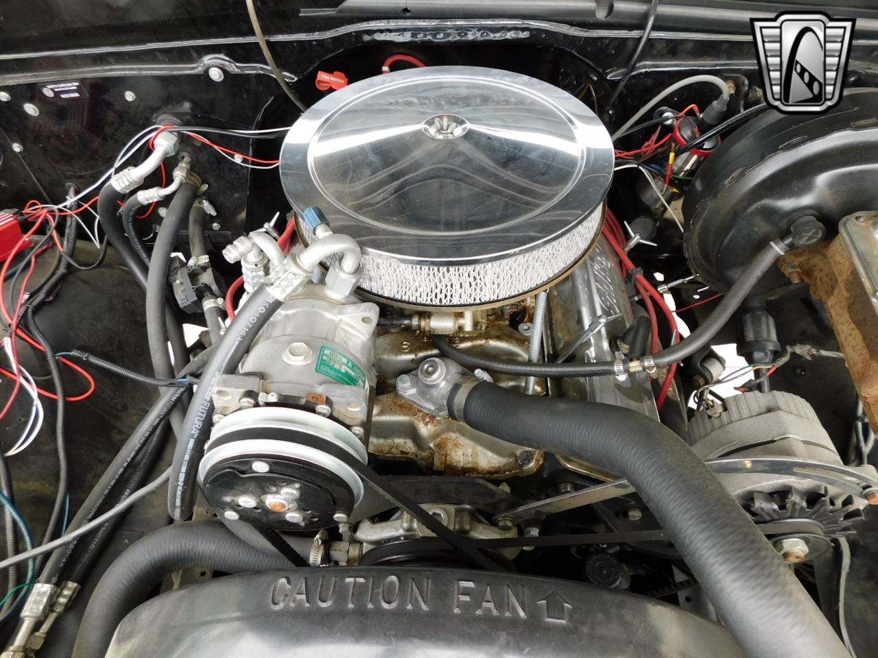 1972-gmc-suburban-restomod (88)