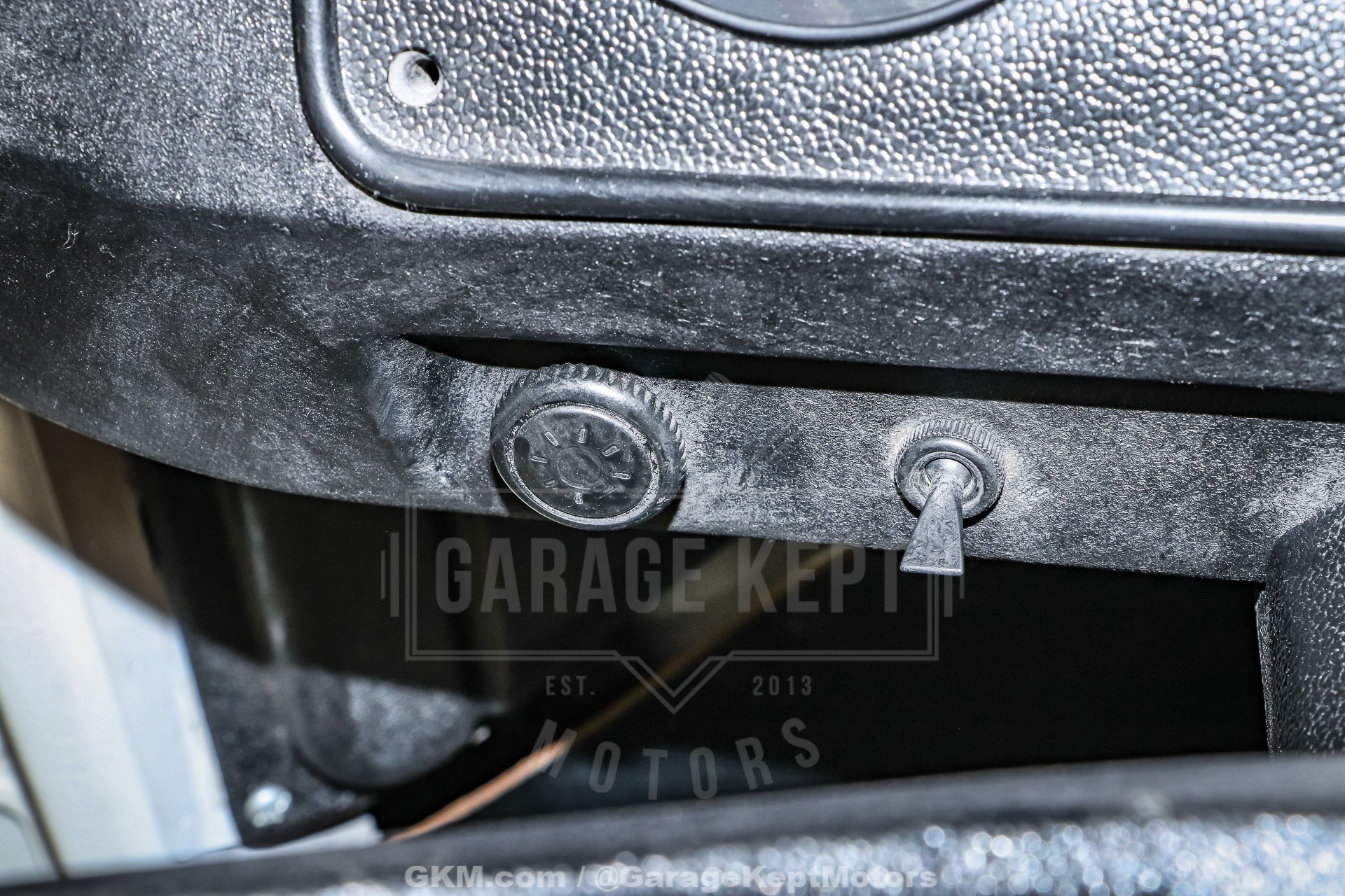 1973-vw-type-2-bus-for-sale (43)