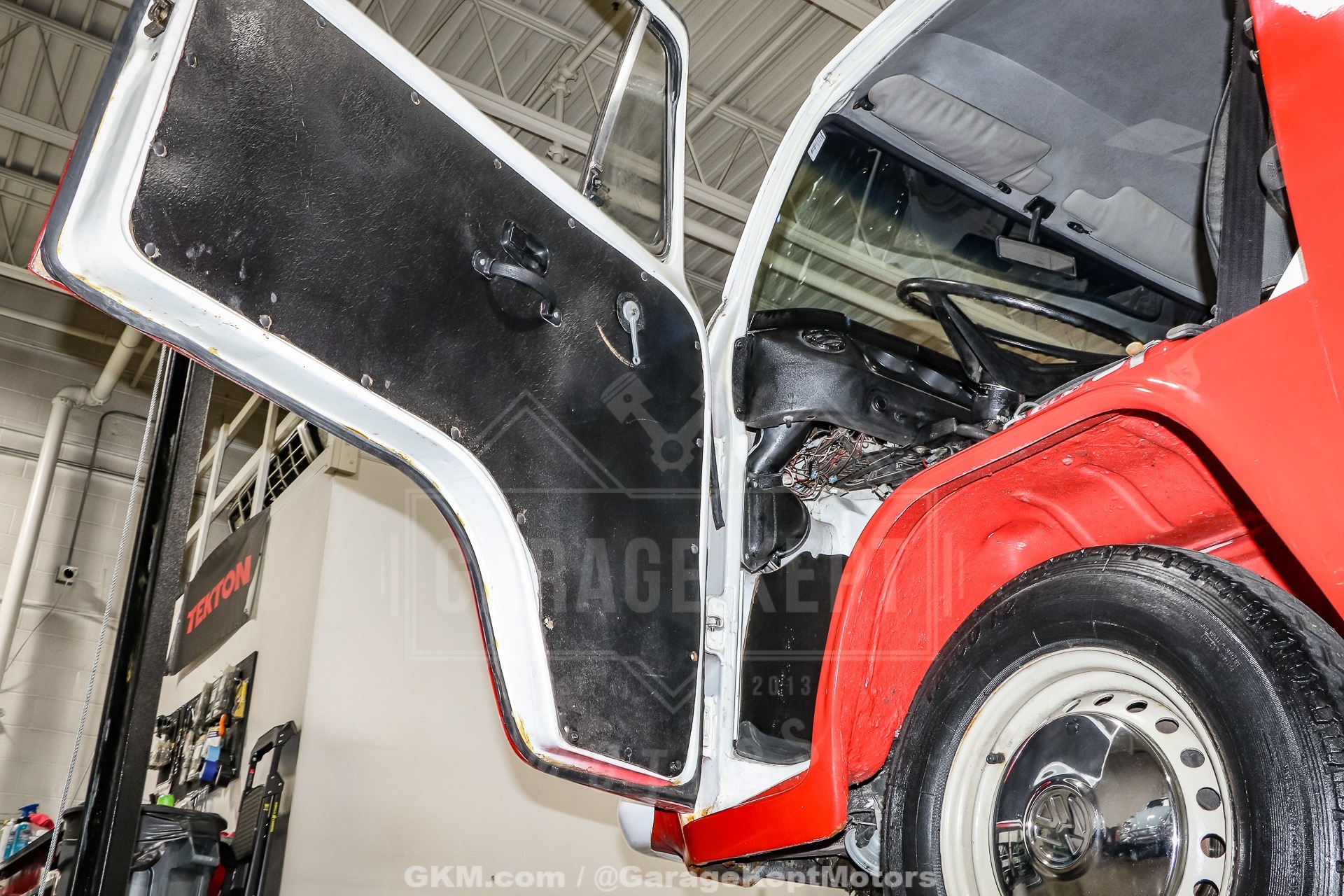 1973-vw-type-2-bus-for-sale (53)