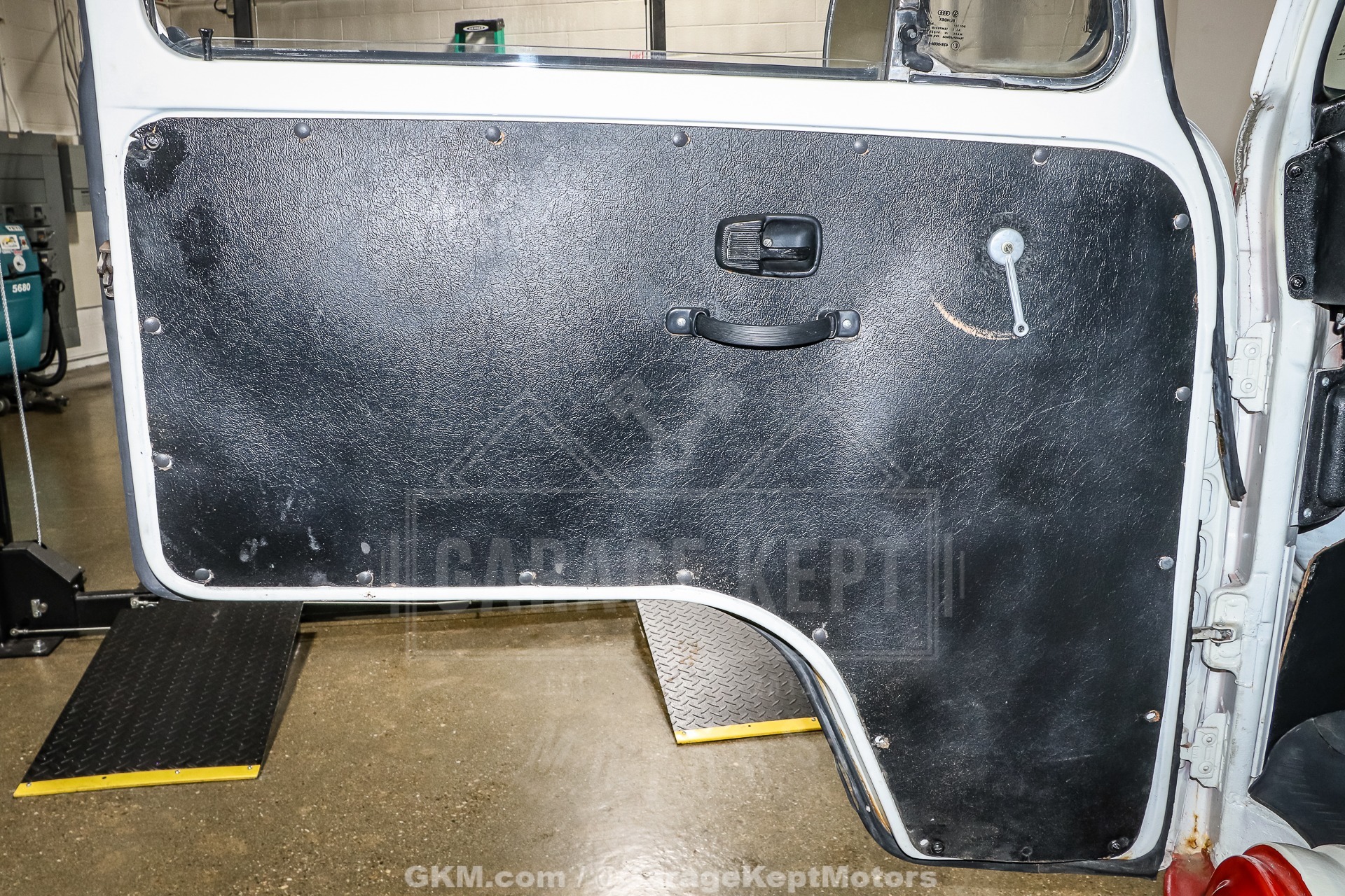 1973-vw-type-2-bus-for-sale (55)