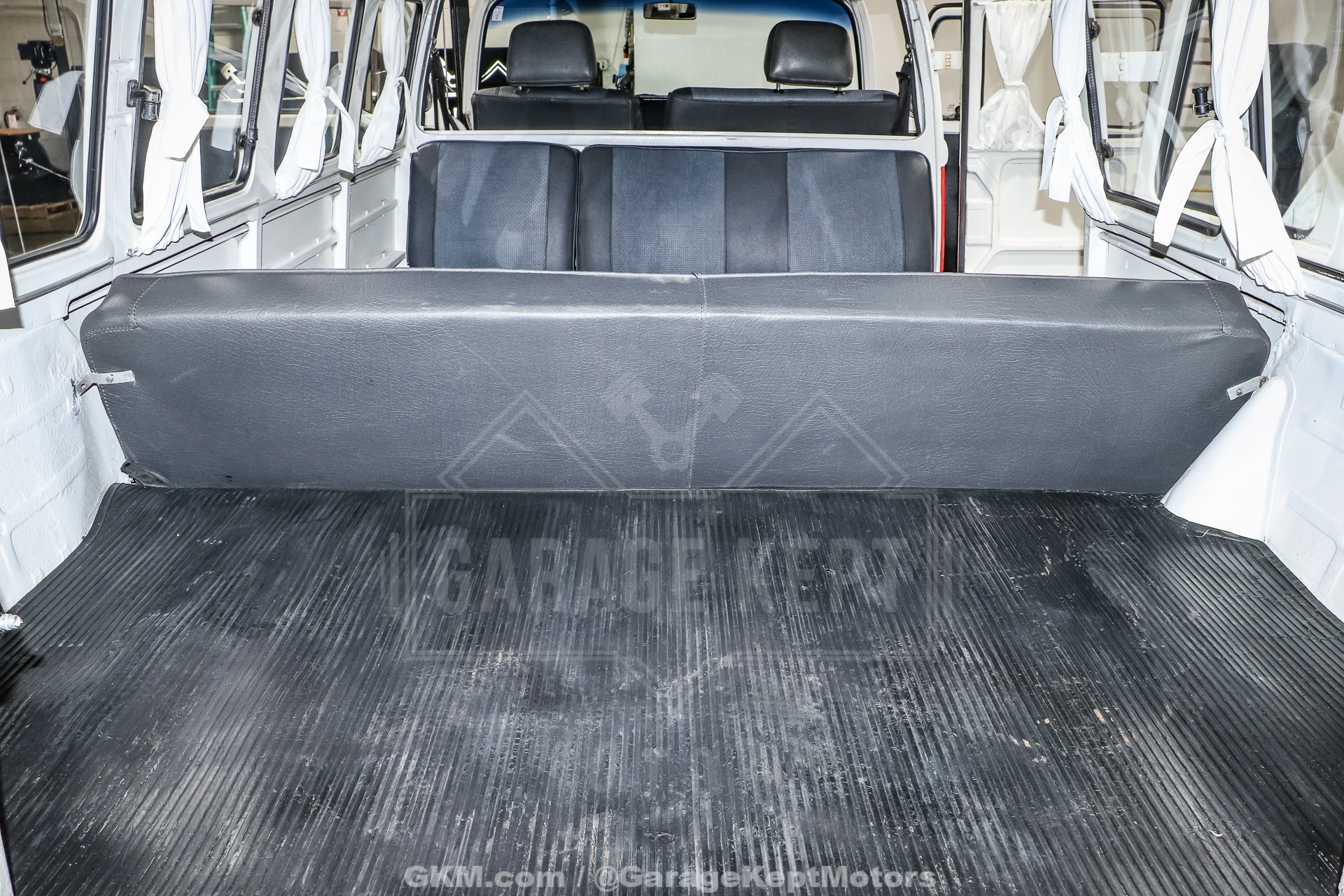 1973-vw-type-2-bus-for-sale (74)