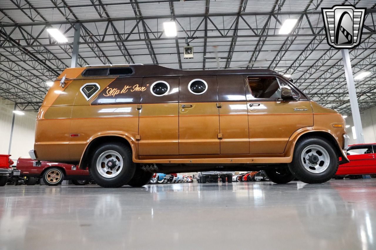 1977-dodge-b300-van (126)