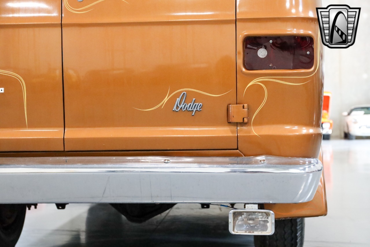 1977-dodge-b300-van (129)