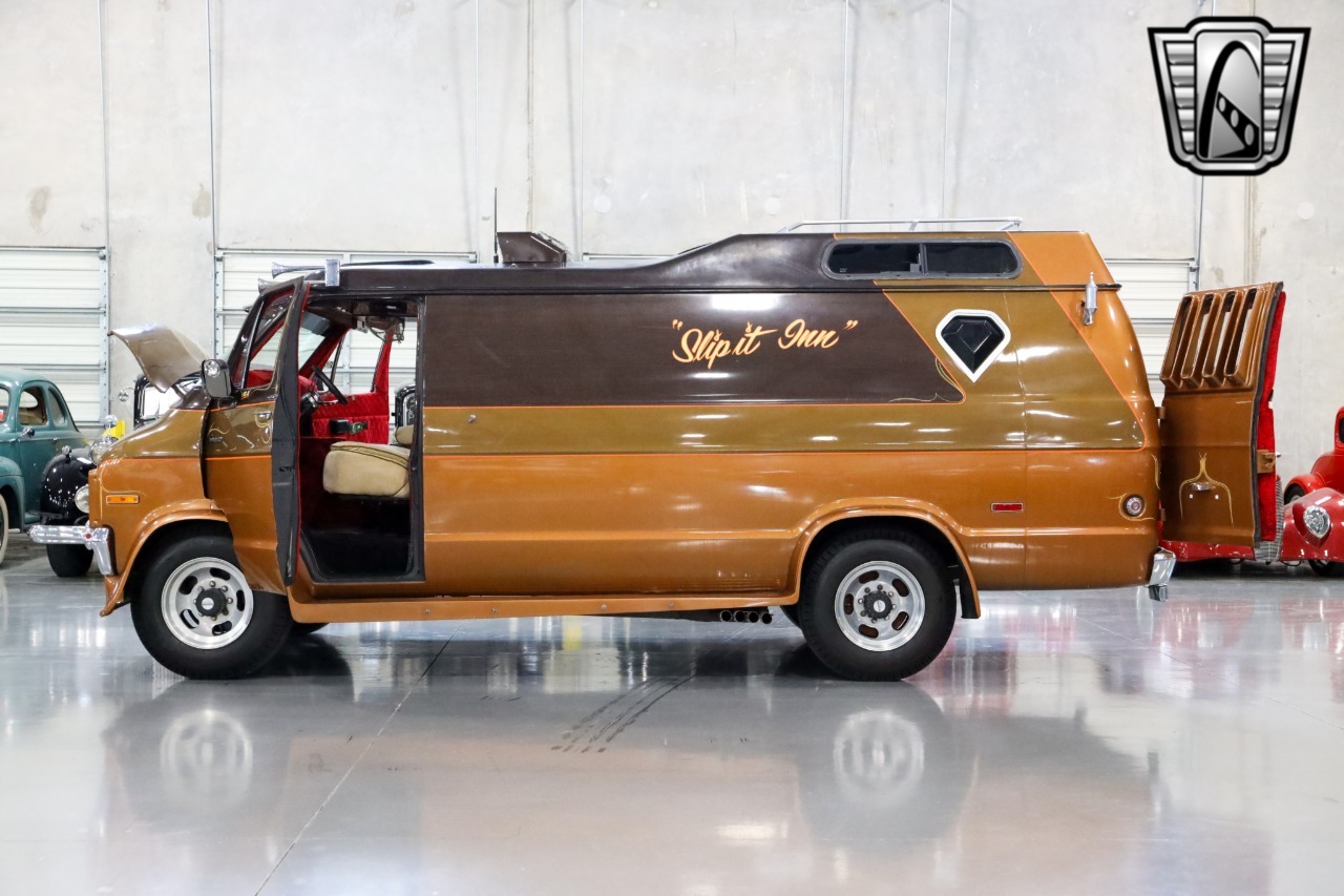 1977-dodge-b300-van (97)